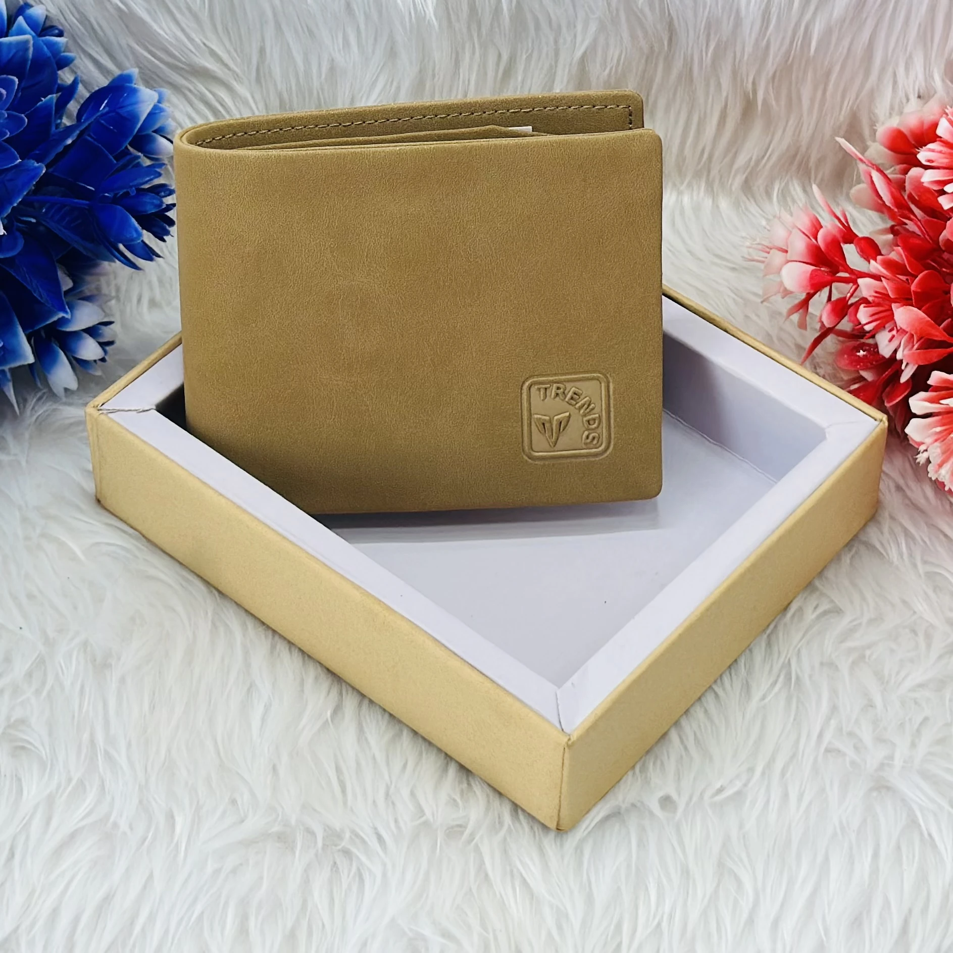 Beige or mustard bi-fold men's wallet