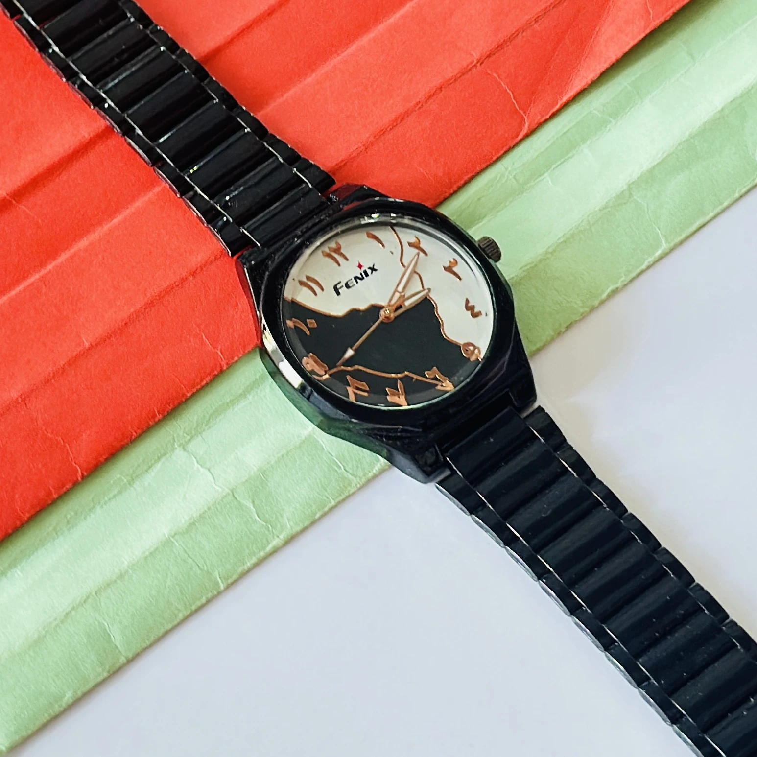 Black Analogue Watch