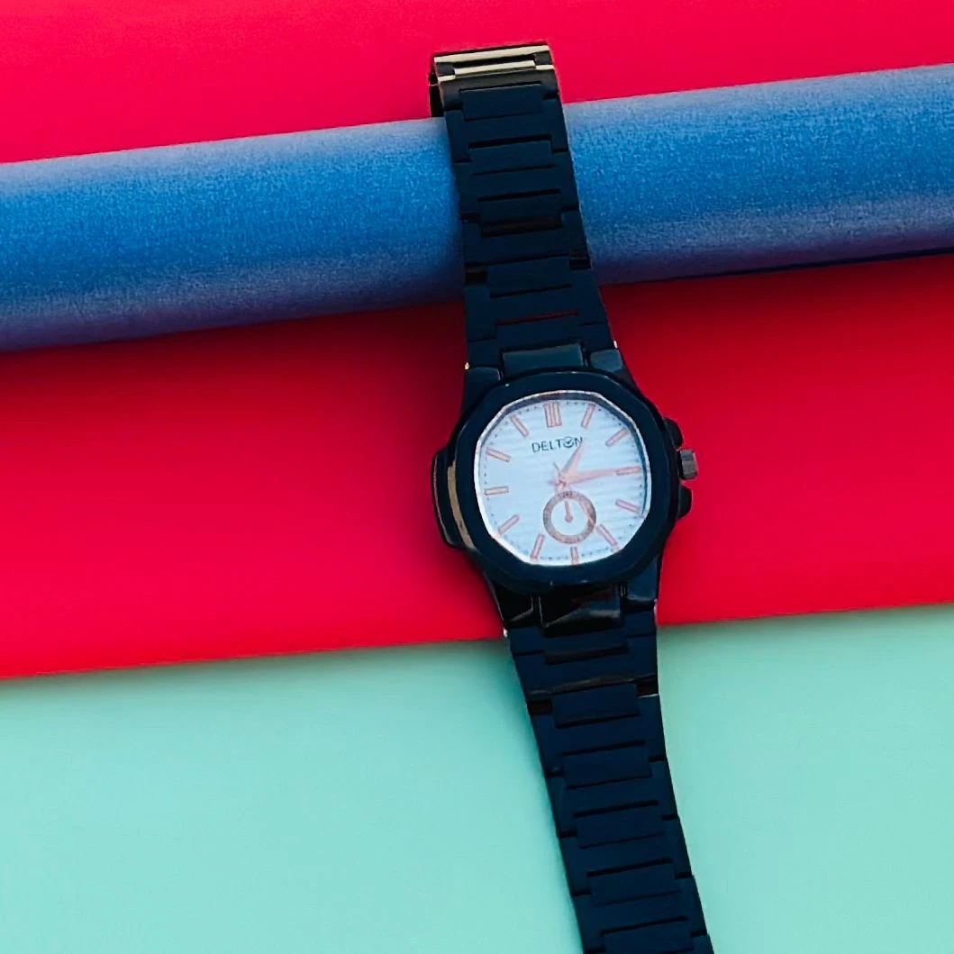 Black analog watch For man’s