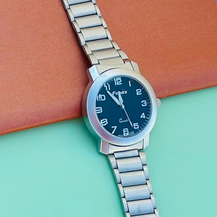 Silver analog watch For man’s