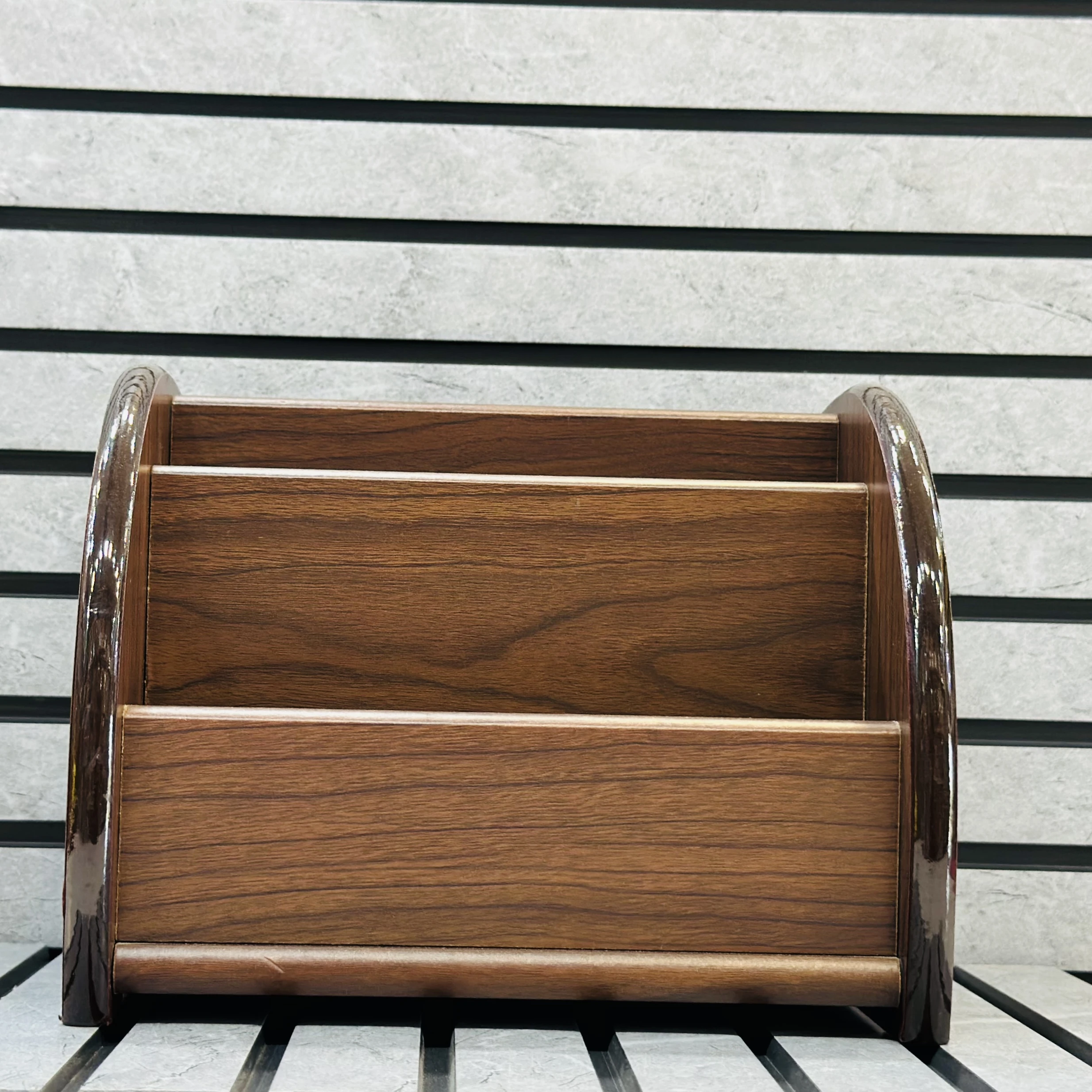 Wooden desk organizer (SKU-NGJ334)