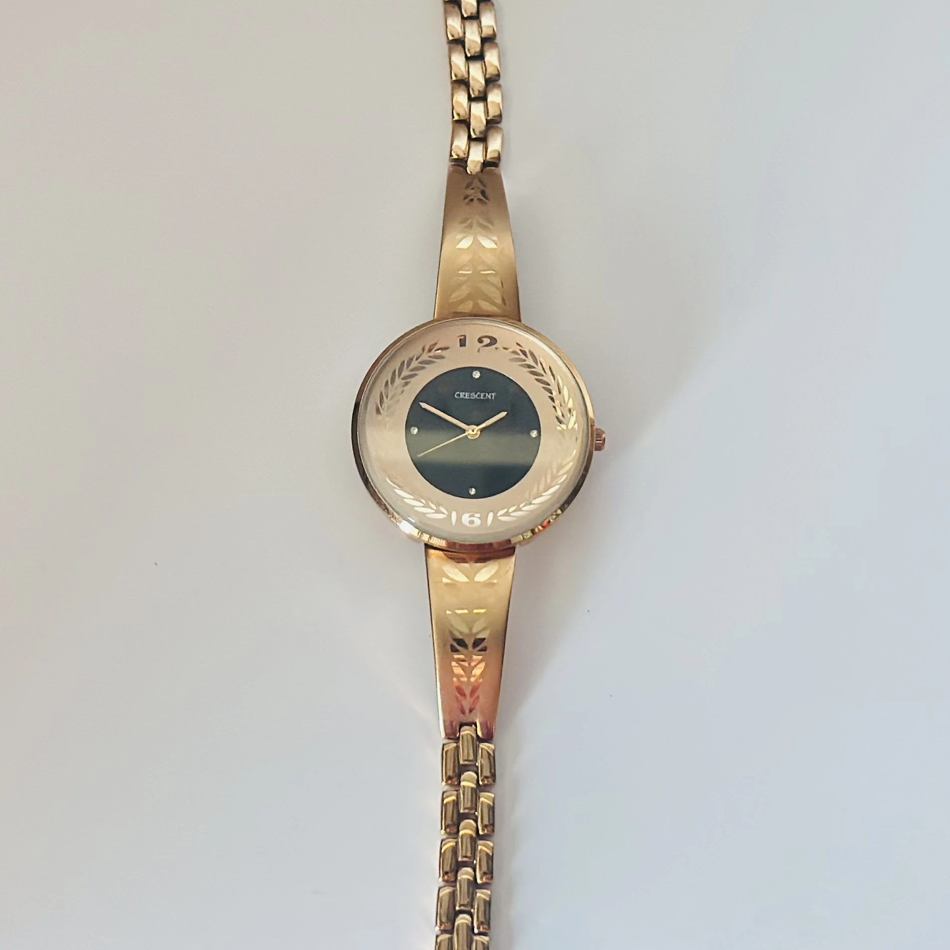 Montres Carlo women's gold-toned analog watch