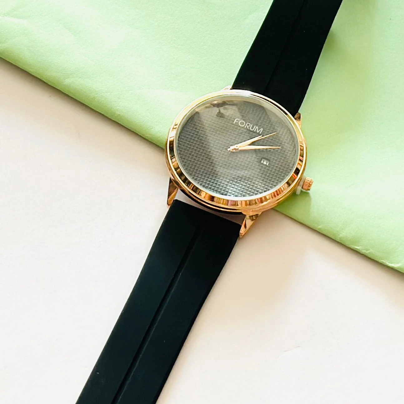 Black analog watch For man’s