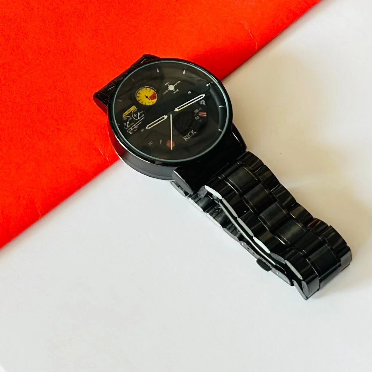 Spinning Wheel analog men's watch