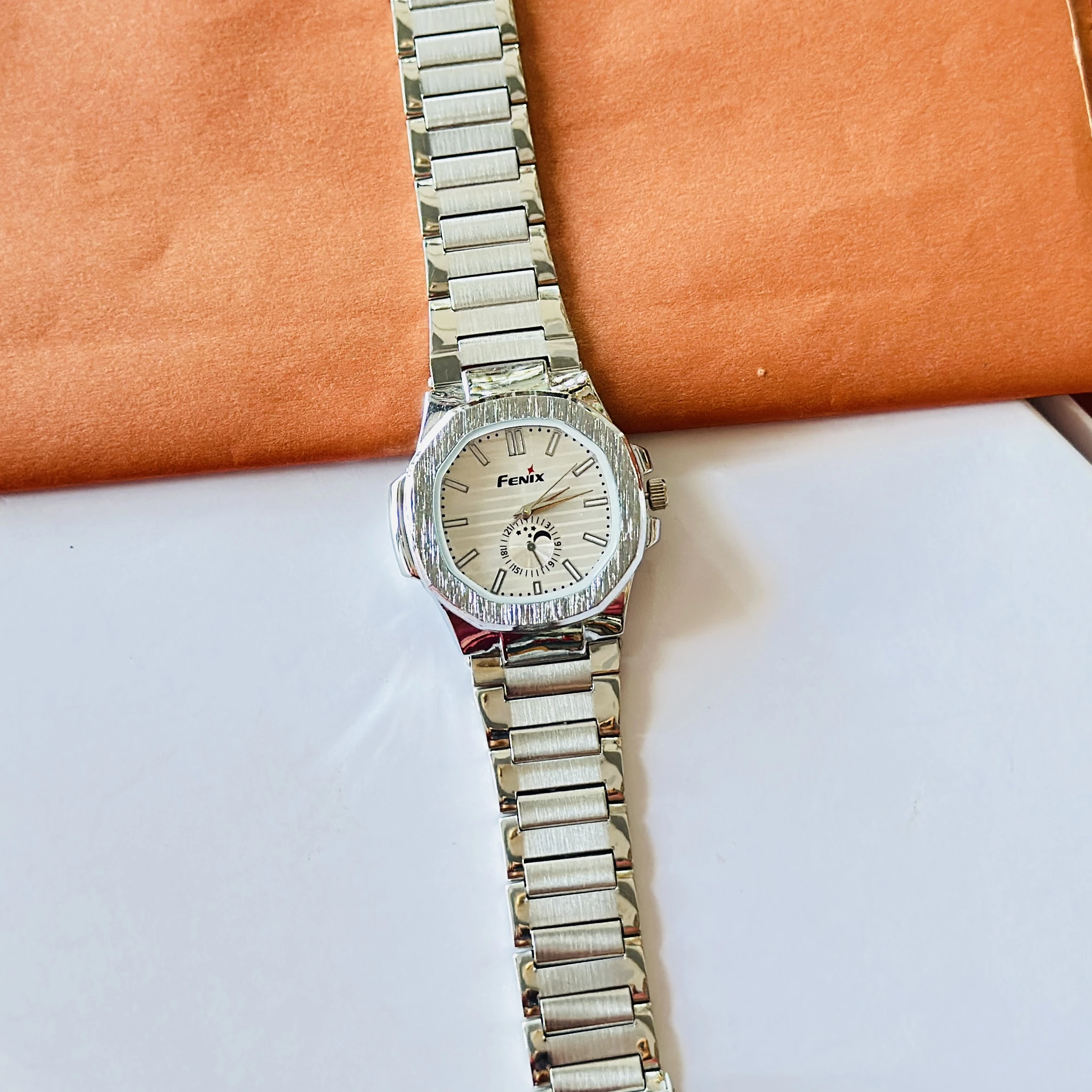 Fenix brand analogue watch