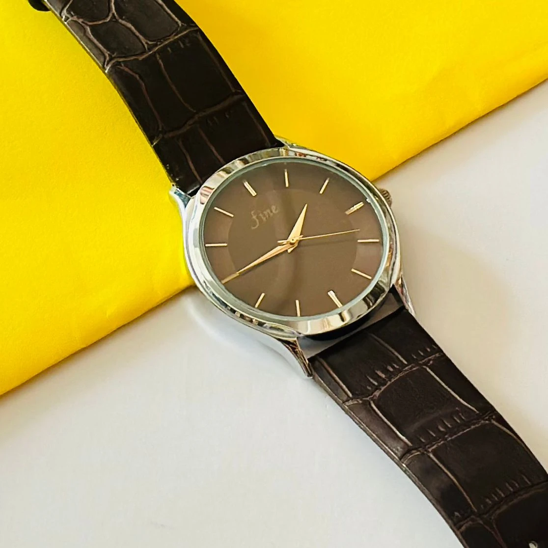 Quartz analog watch For man’s