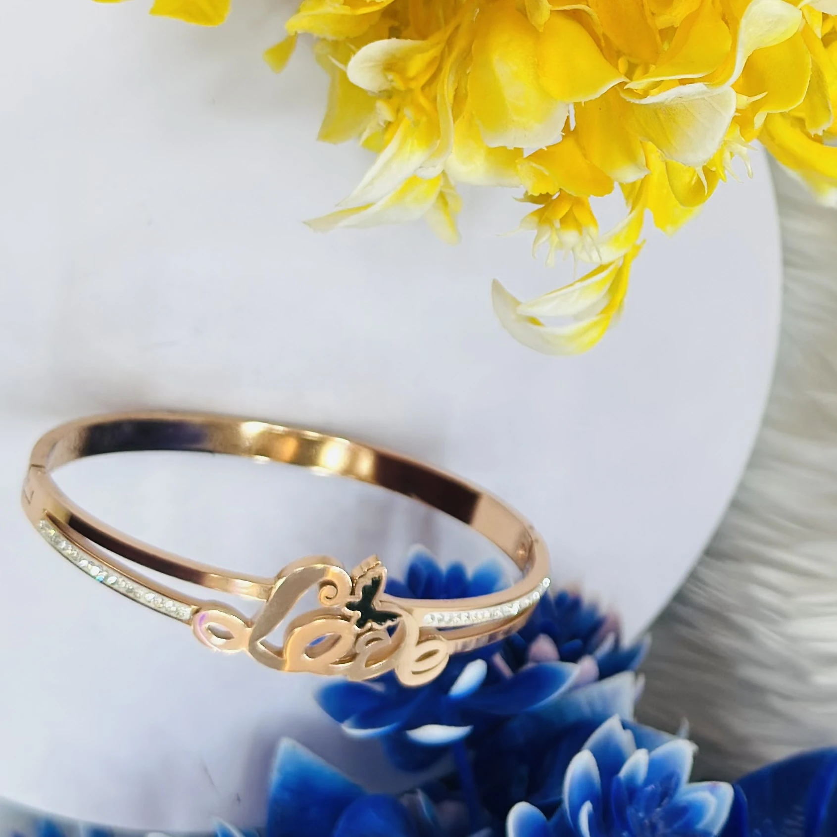 Gold plated Breslet