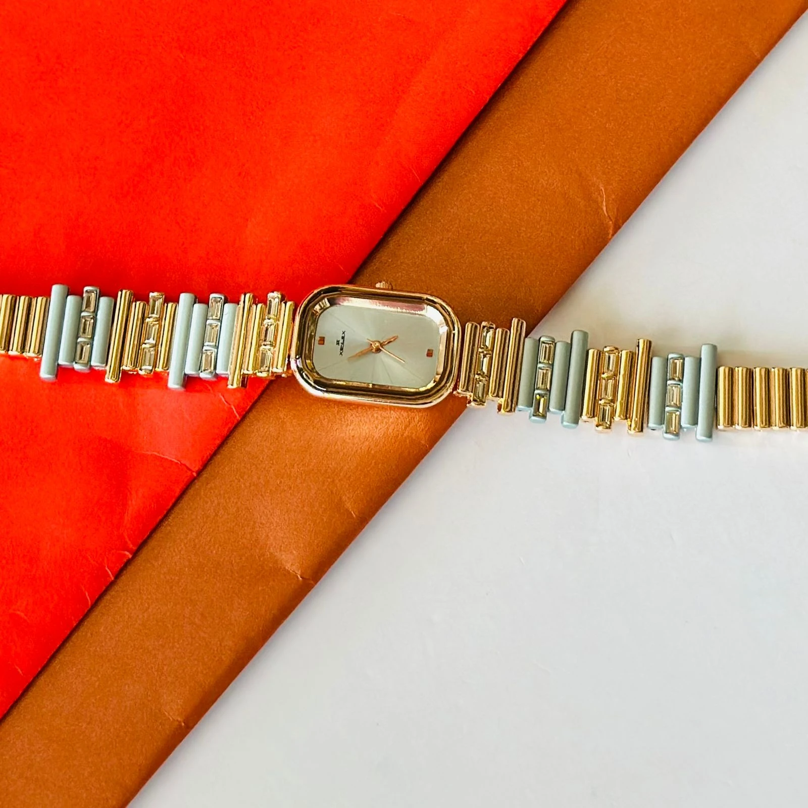 Raga Women's Love all: Elegant Oval Brown Dial & Metal Strap Watch