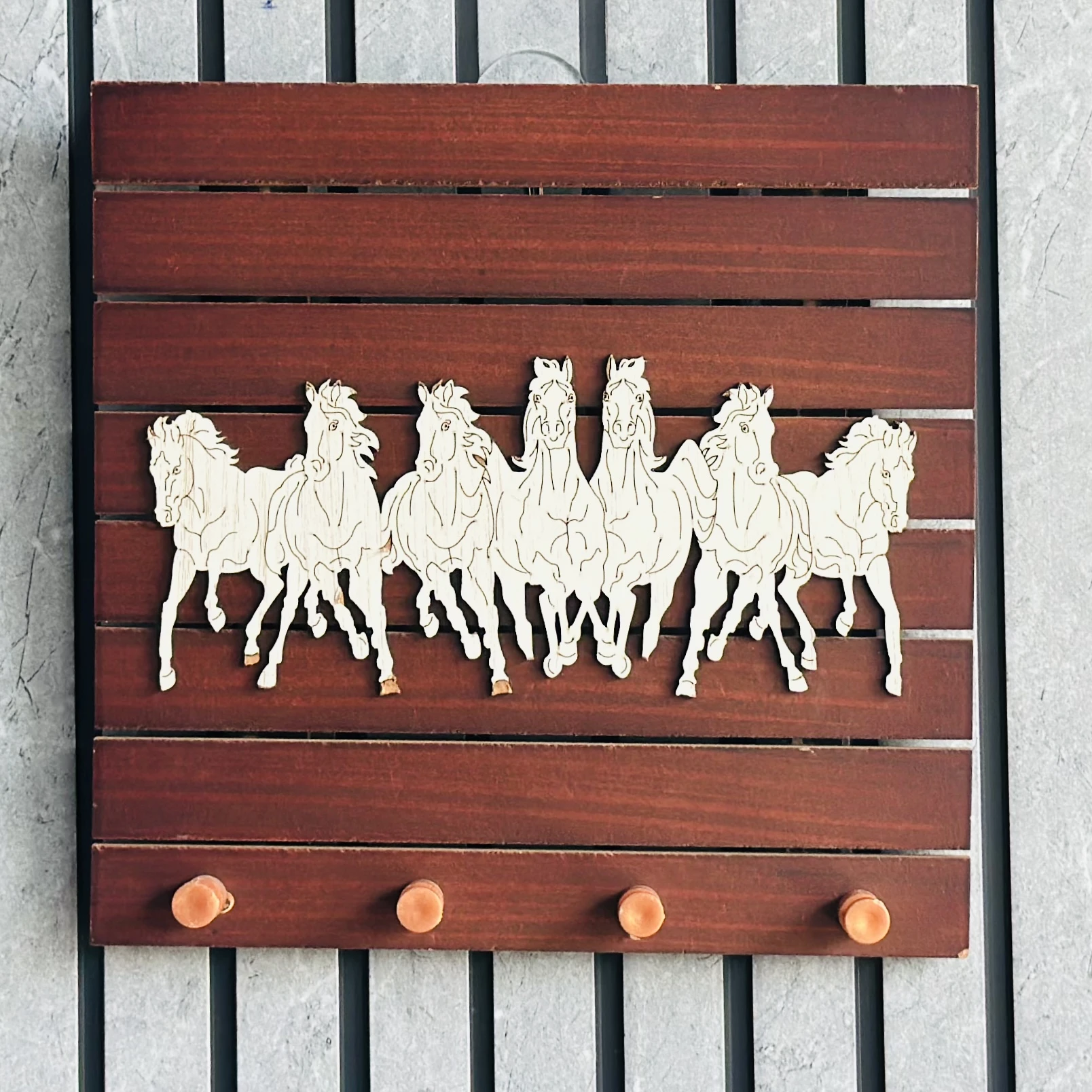 Wooden key holder (SKU-H12OGQ)