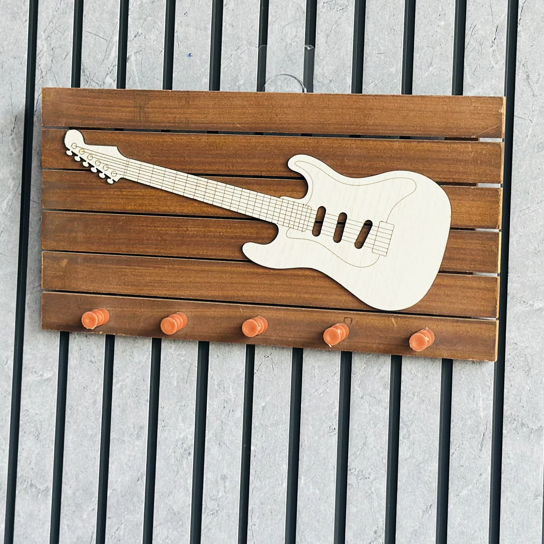 Wooden guitar-shaped key holder(SKU-BYPO9T)