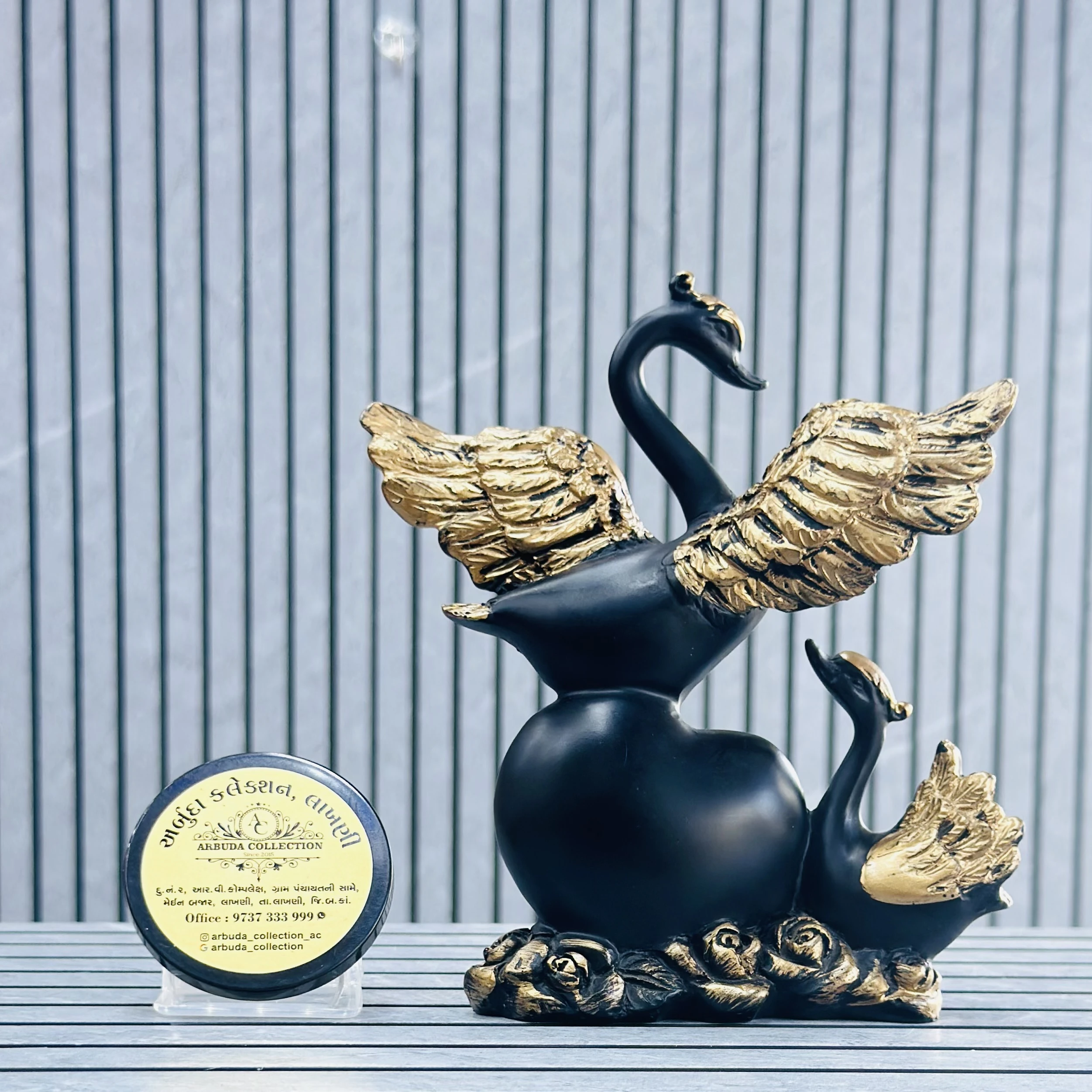 Resin Statue Love Birds on heart