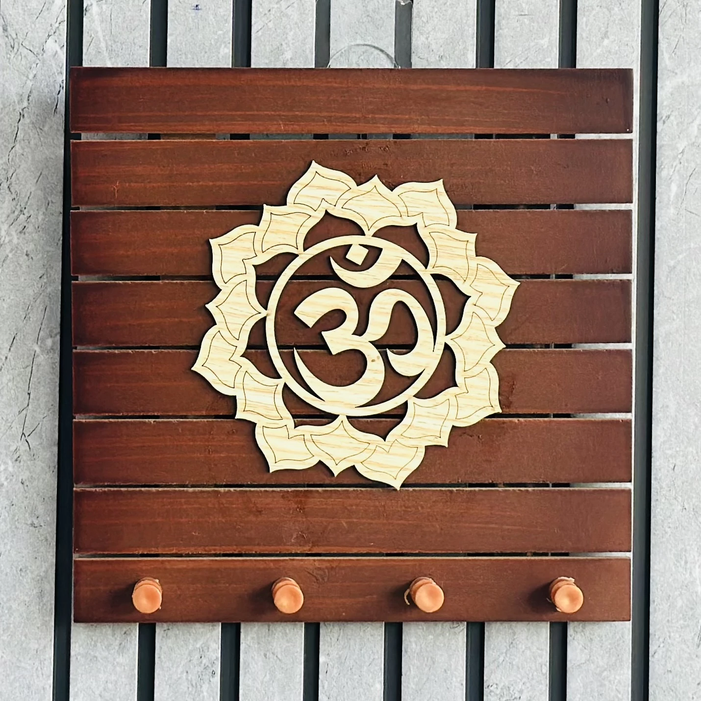 Wooden key holder (SKU-D28QC6)