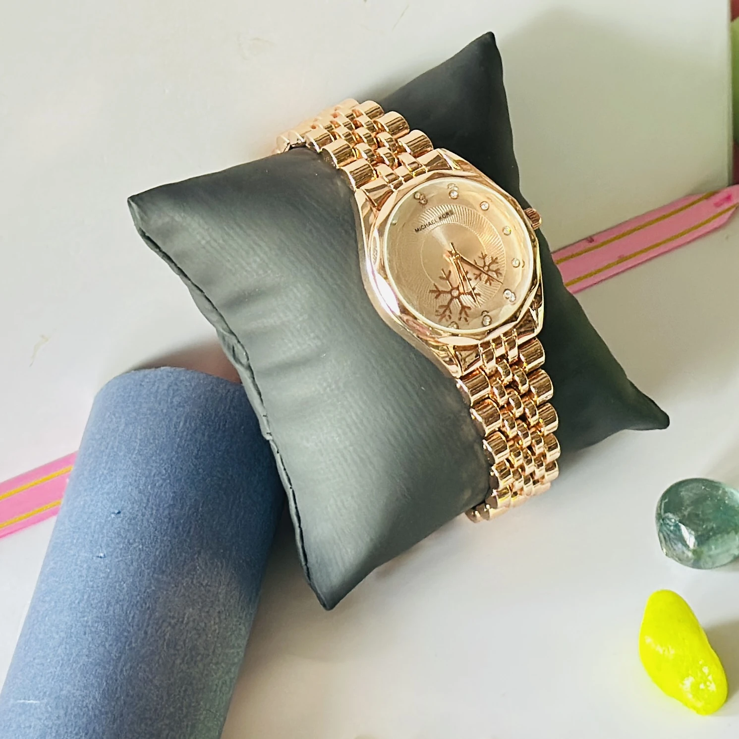 Analogue watch for girls