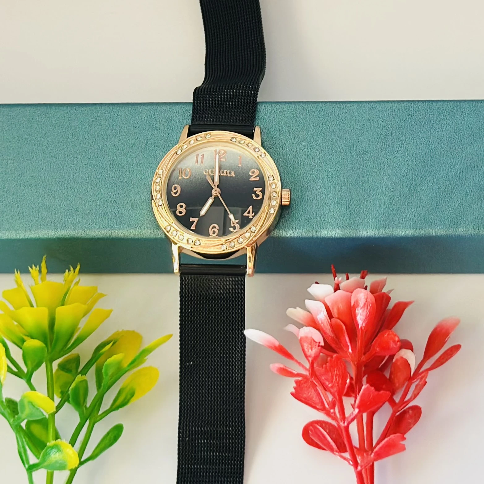 Rose gold-plated analog watch