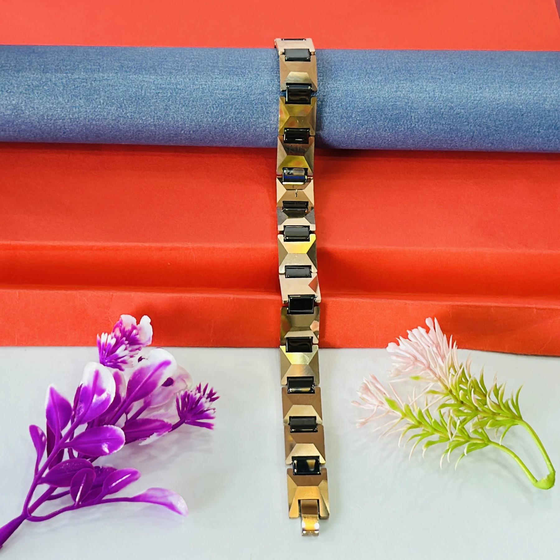 Men’s two-tone metal link bracelet