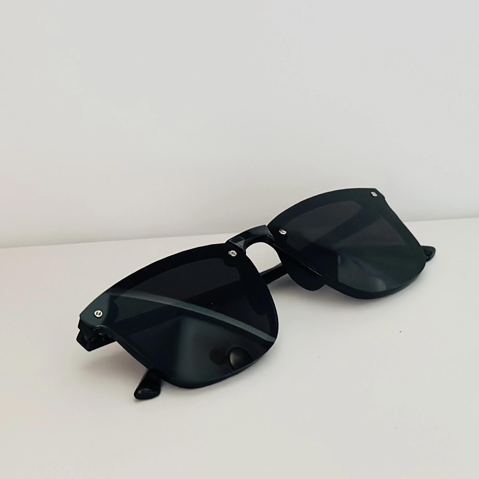 Baleshare Polarised Noon sunglasses.