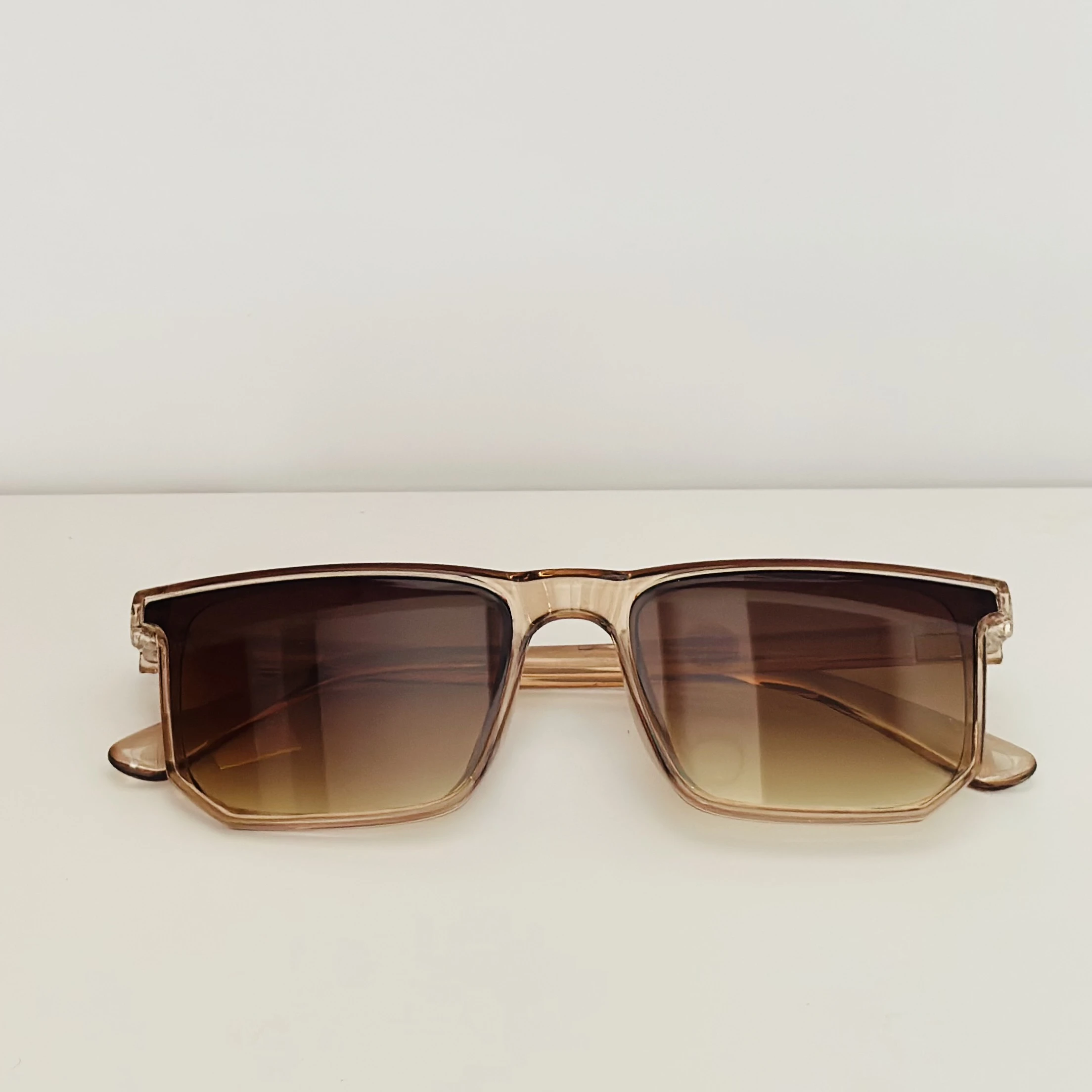 Square frame wayfarer sunglasses