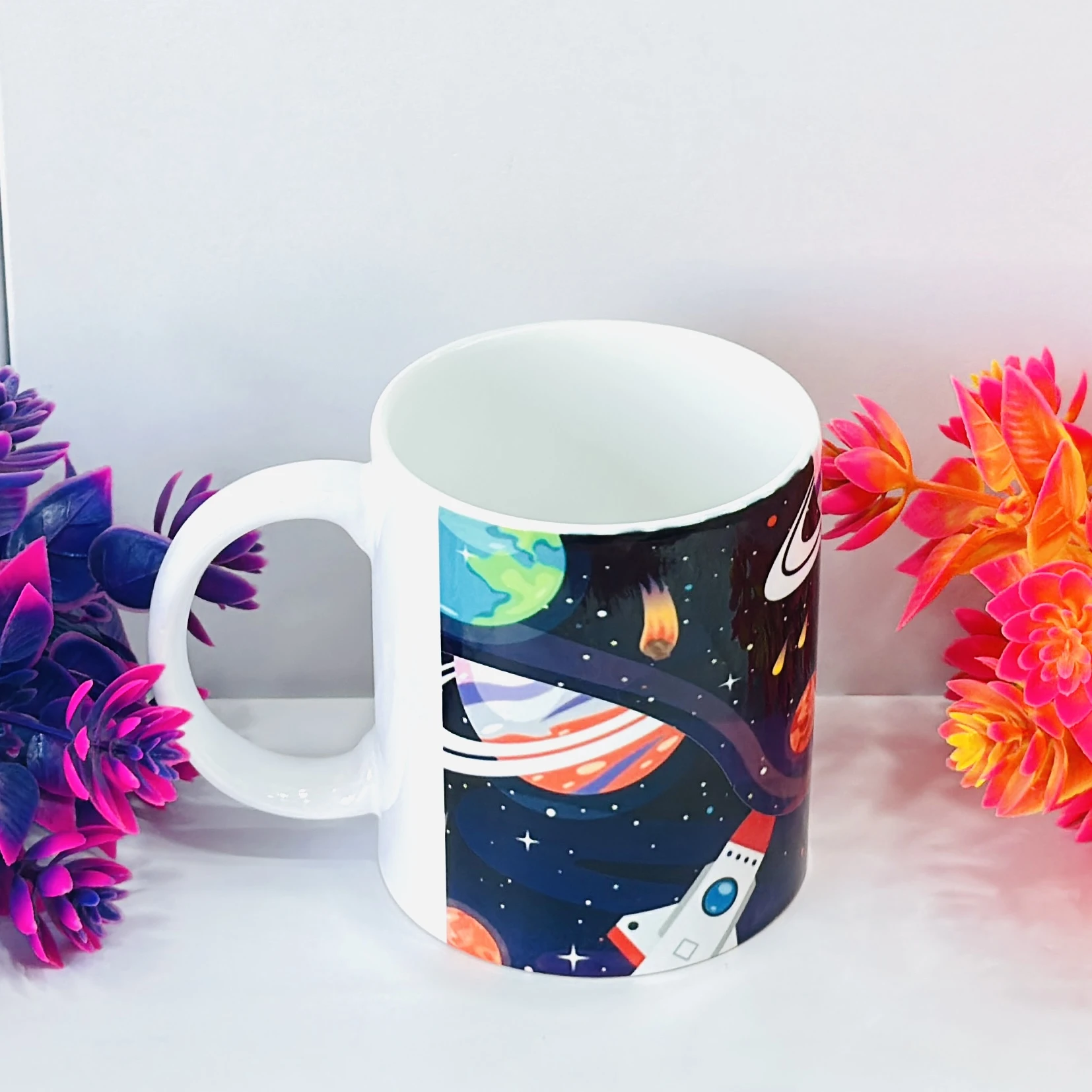 White ceramic coffee mug….. PFKY4I