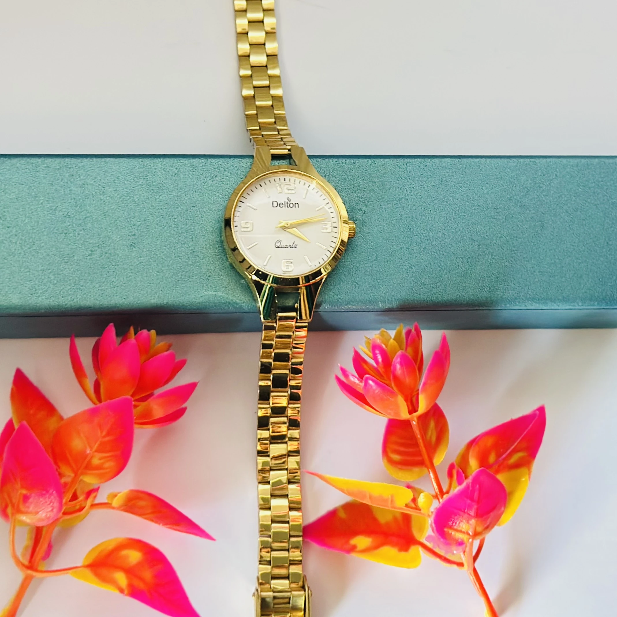 Gold tone Delton analog quartz watch