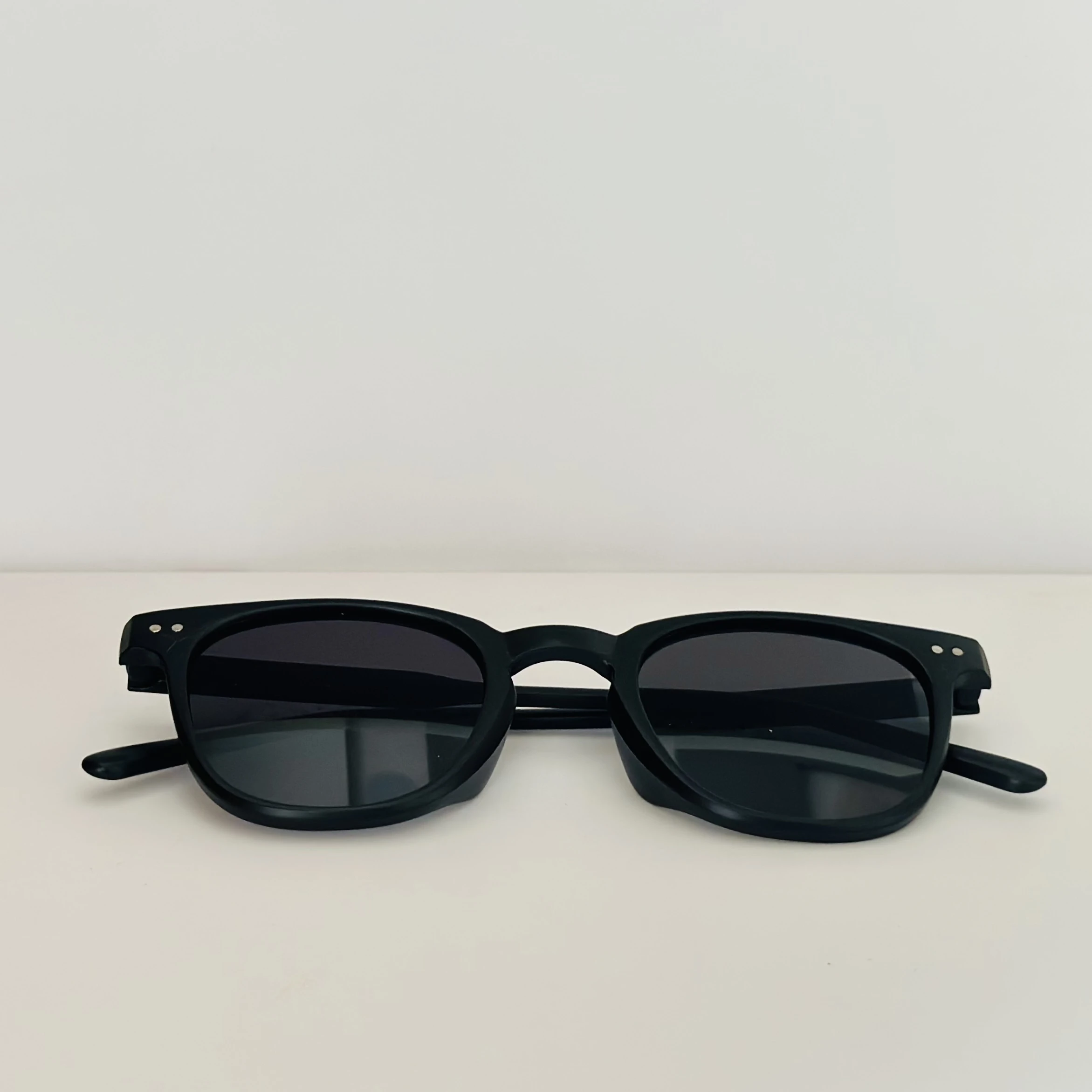 Clark n' Palmer black aviator-style sunglasses