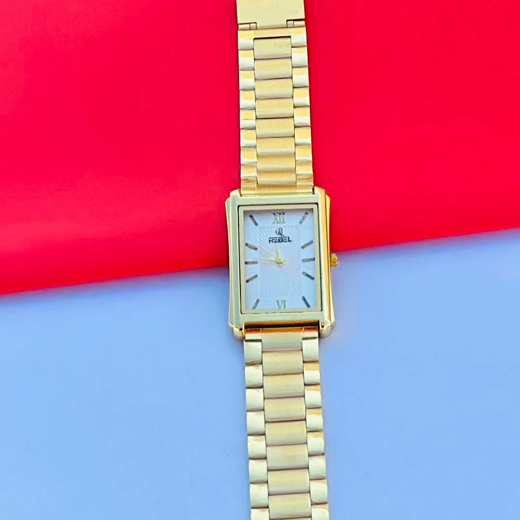 Golden Design analog watch
