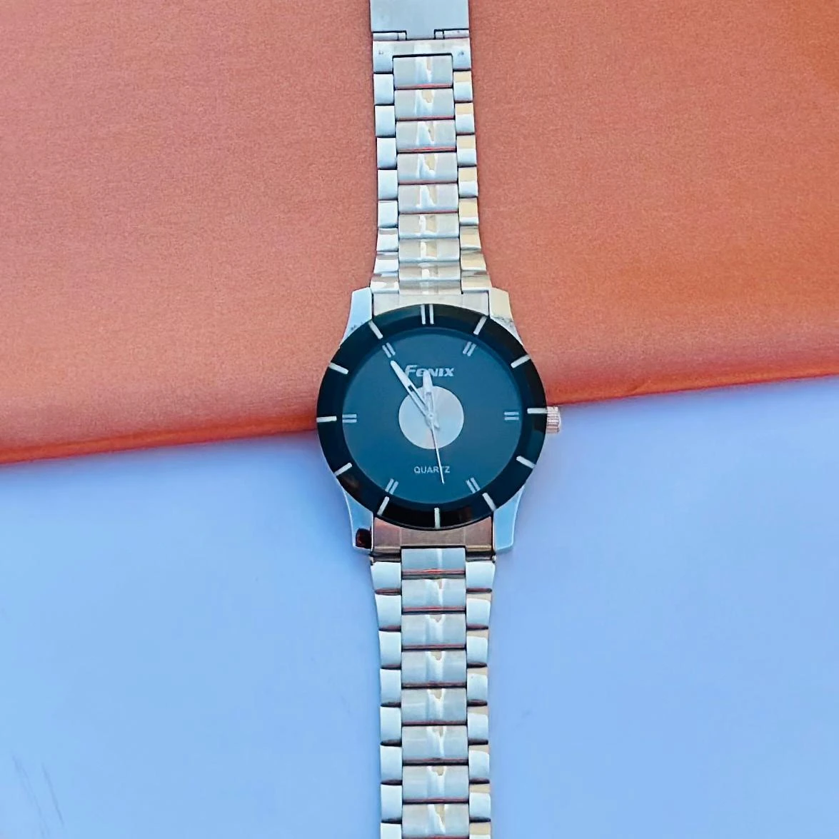 Silver analog watch For man’s