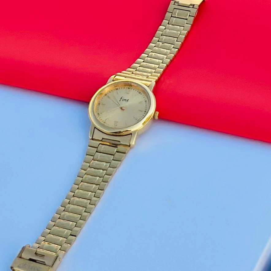 Golden Design analog watch
