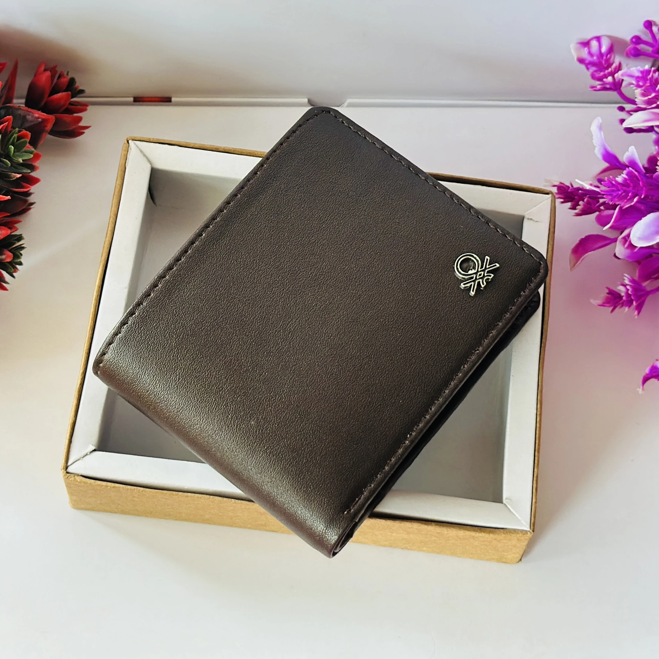 United Colors of Benetton Marcell Men's Global Coin bi-fold wallet in brown leather