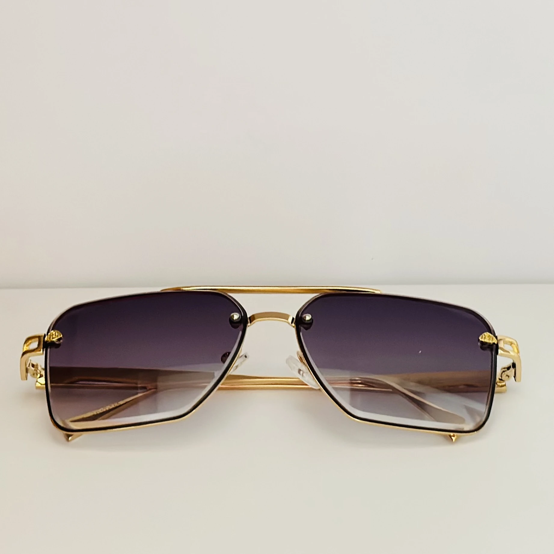 Square aviator sunglasses