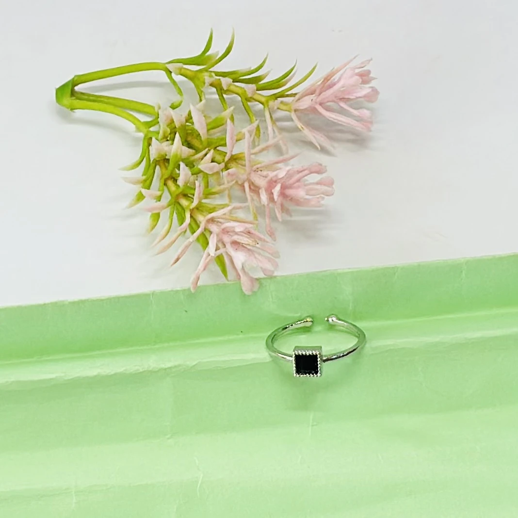 silver stone-studded versatile square finger ring