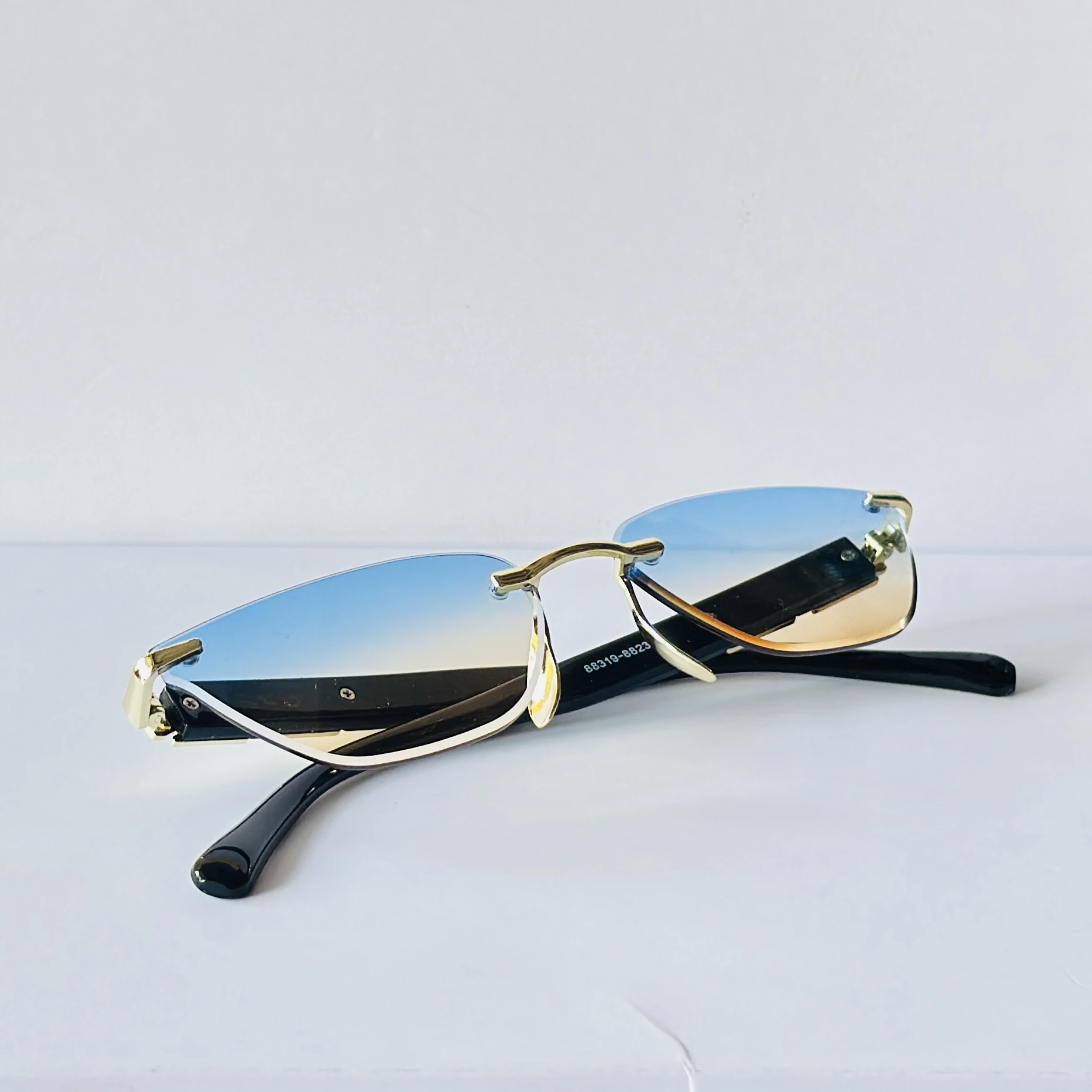 Rimless rectangular sunglasses