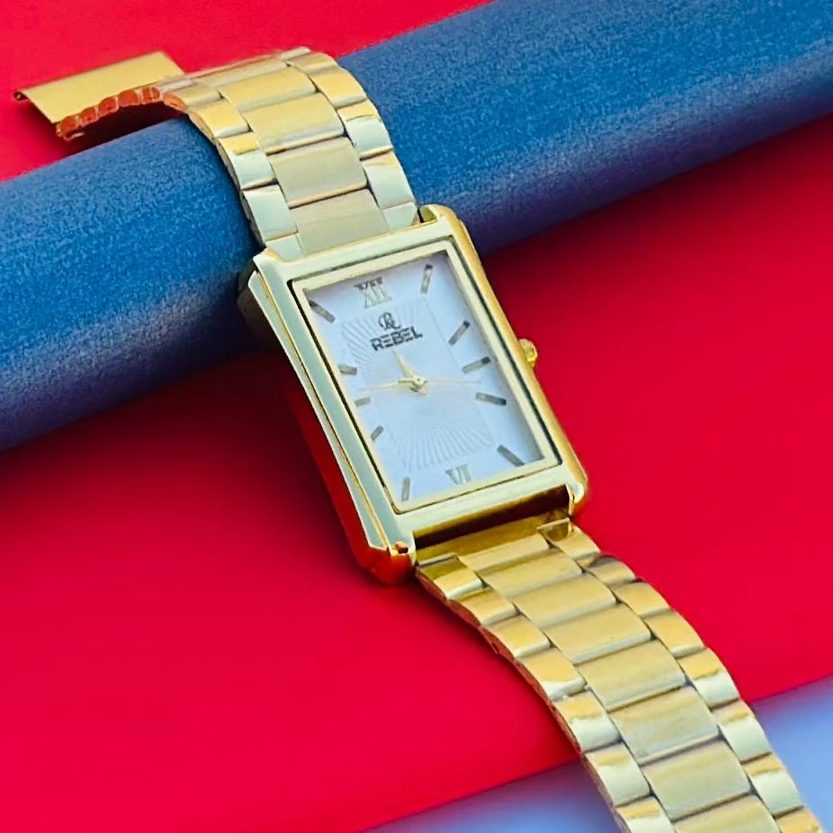 Golden Design analog watch