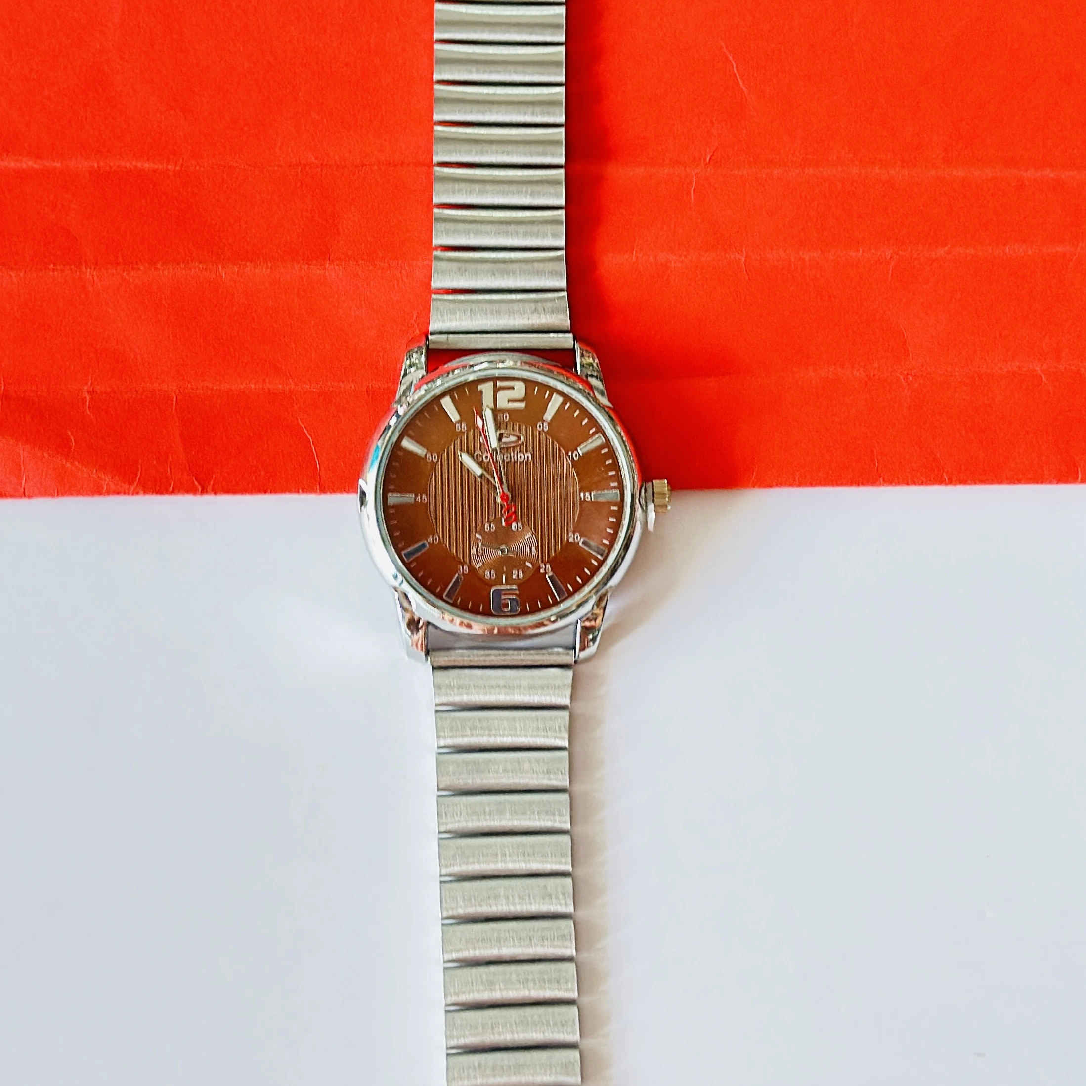 Quartz Analog Watch