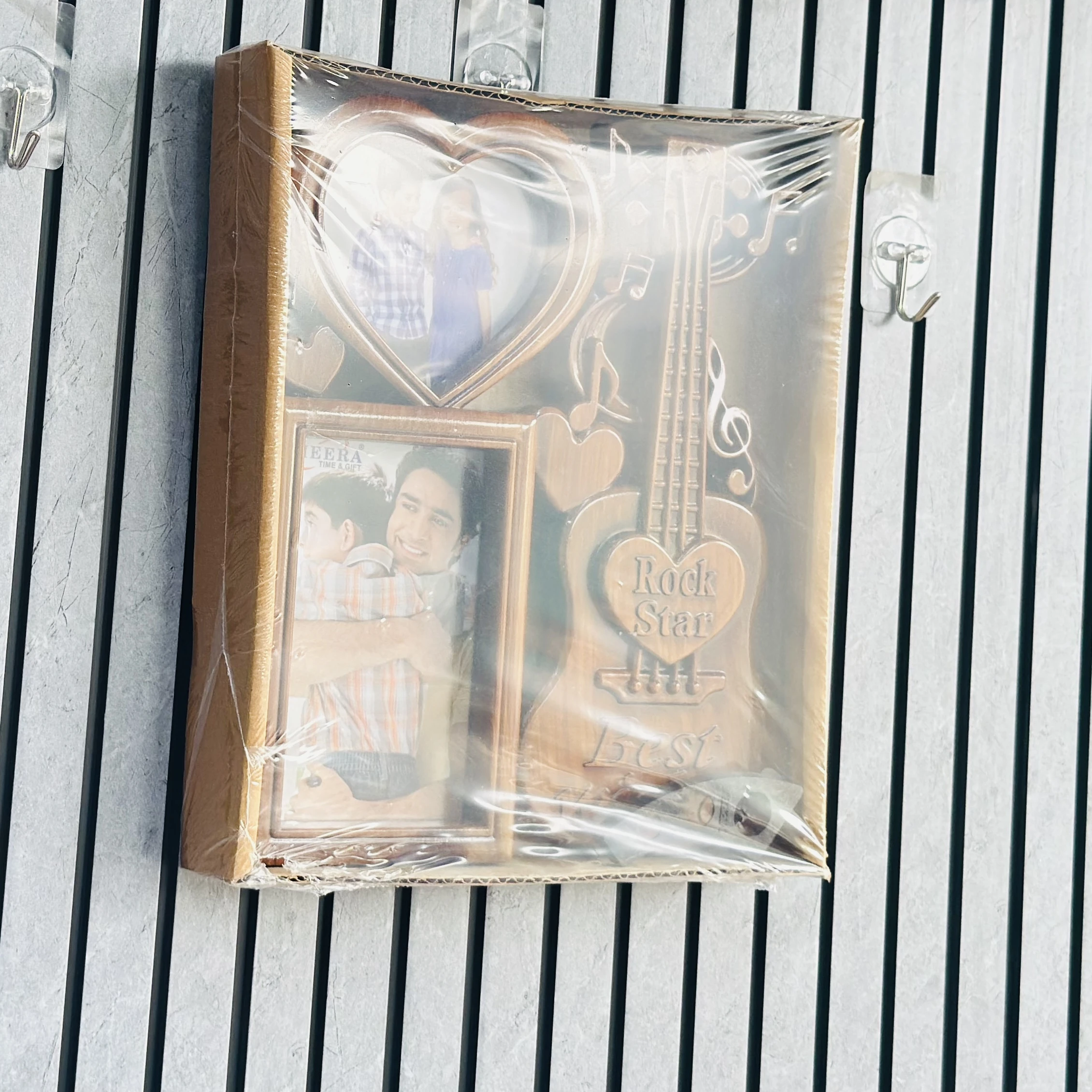 Rockstar Dual photo frame(SKU-5XD7YE)