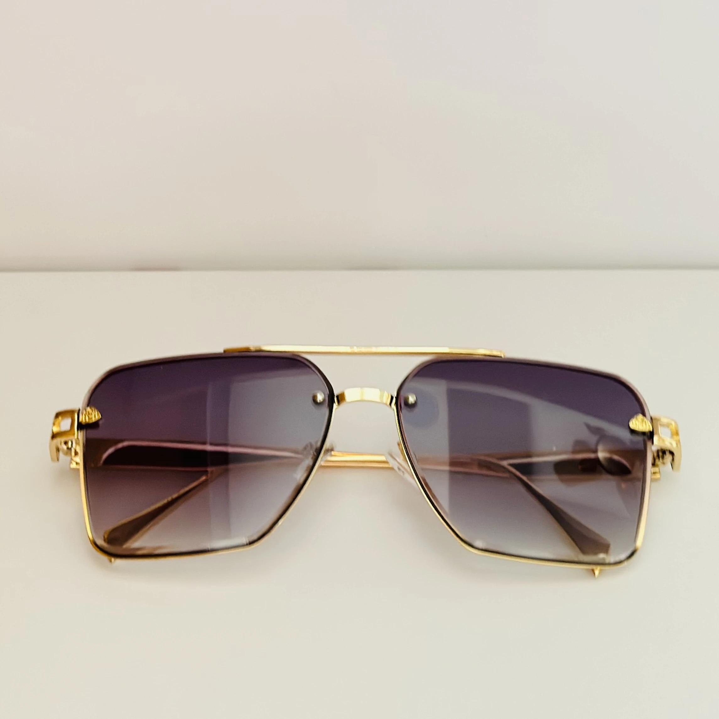Square aviator sunglasses