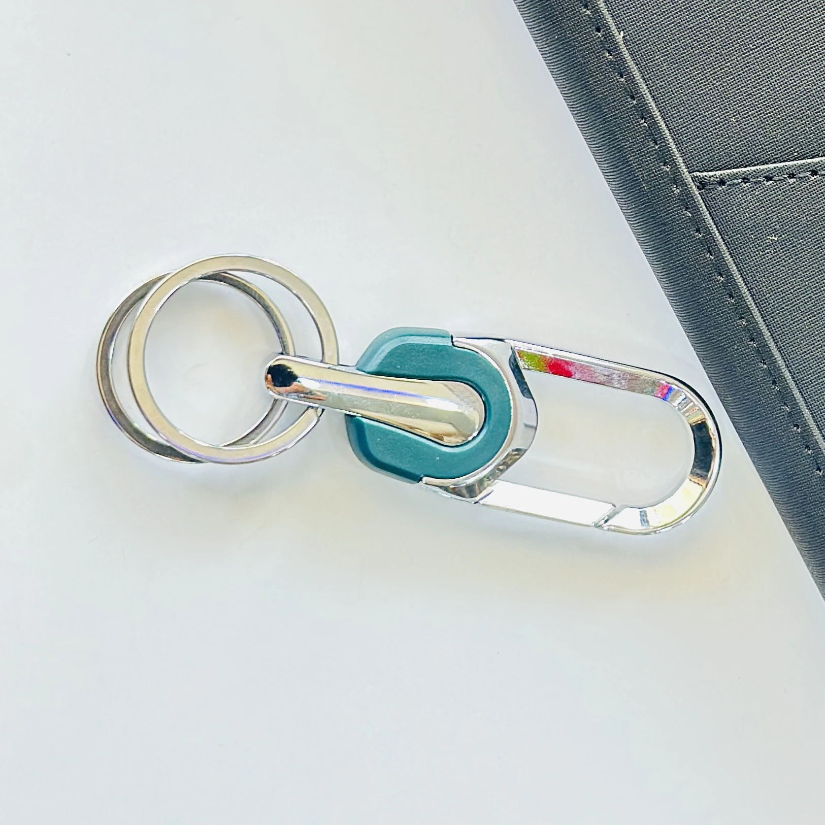 Omuda Metal Keychain