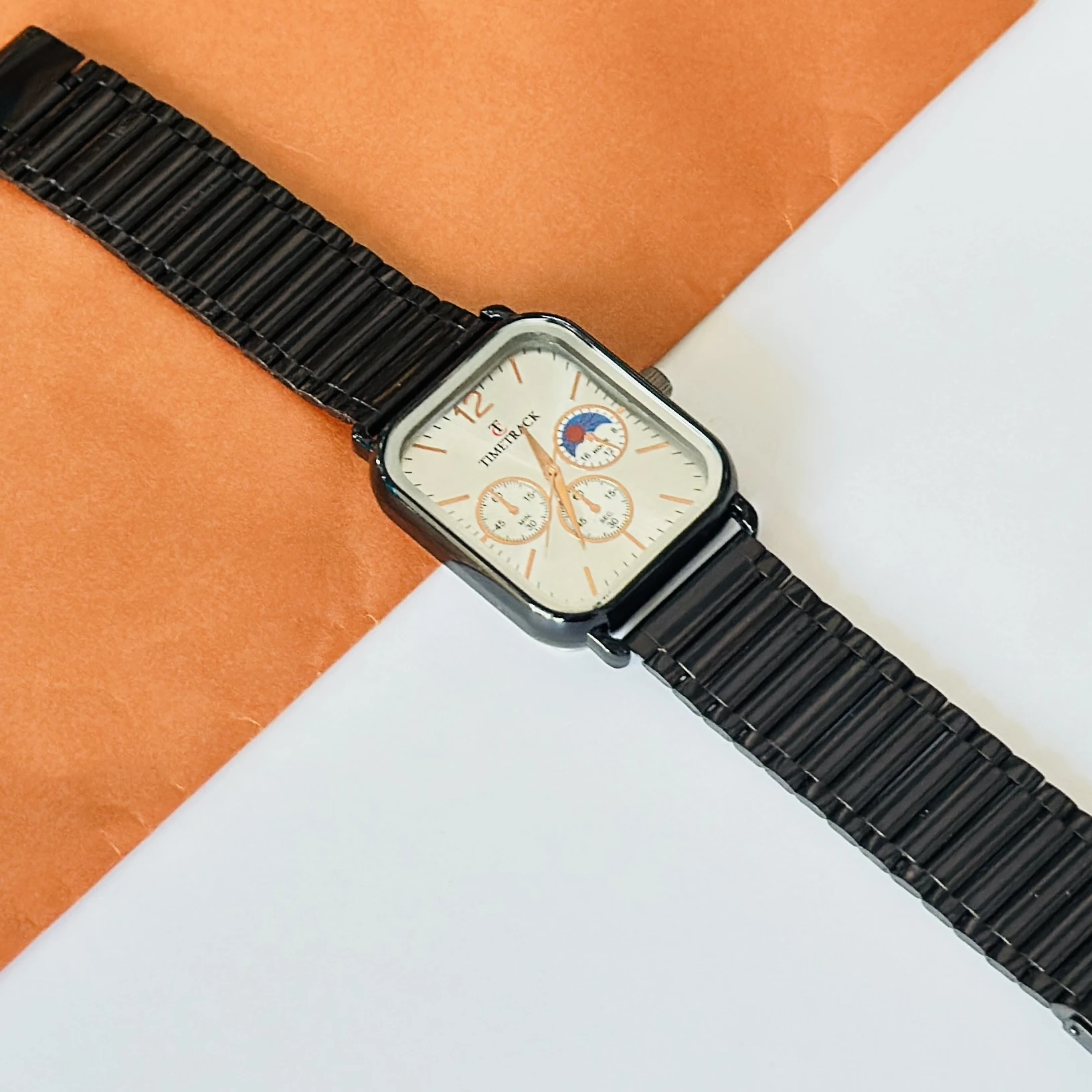 Black Analogue Watch