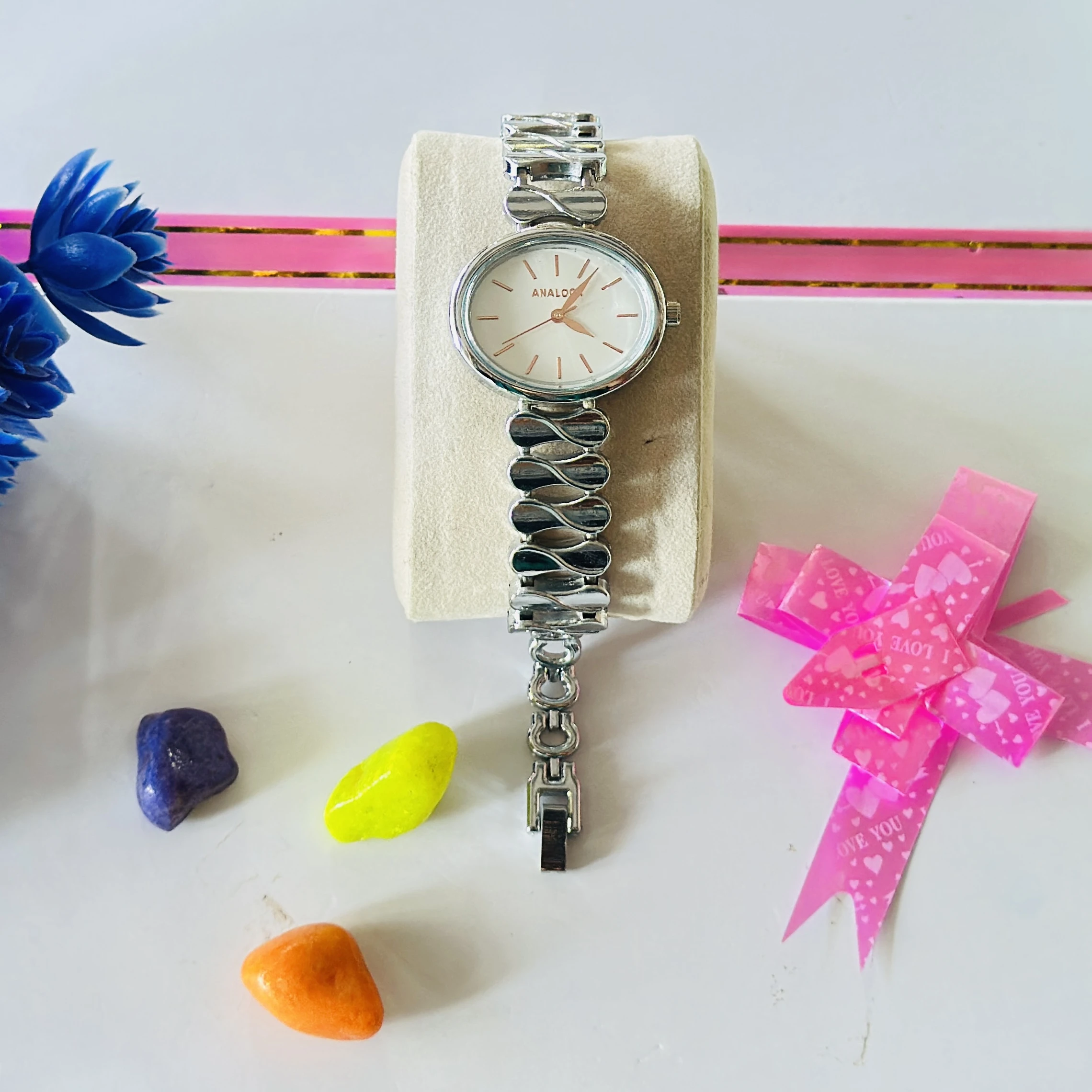 women's quartz analog watch