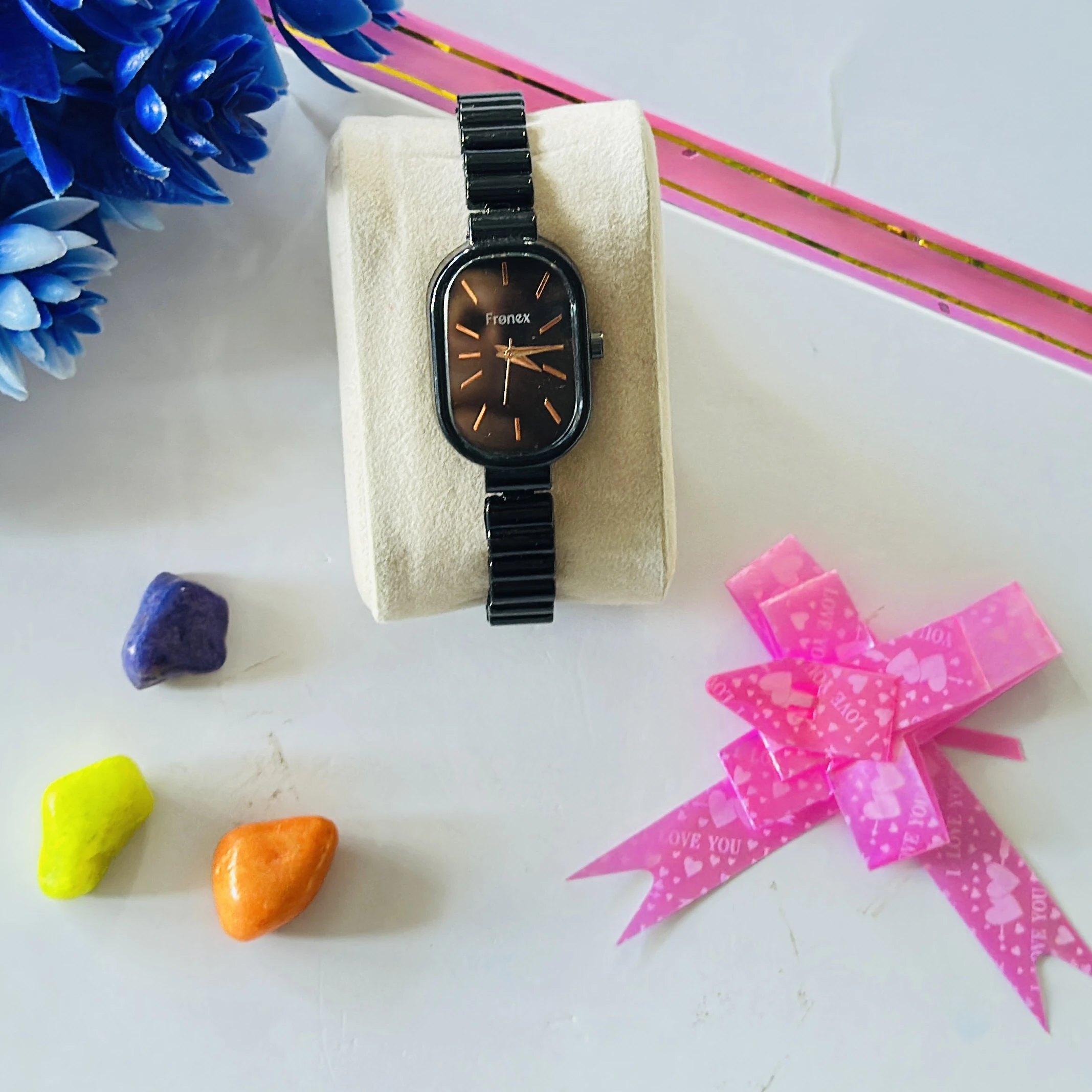 Amalsx brand analog wristwatch designed for women