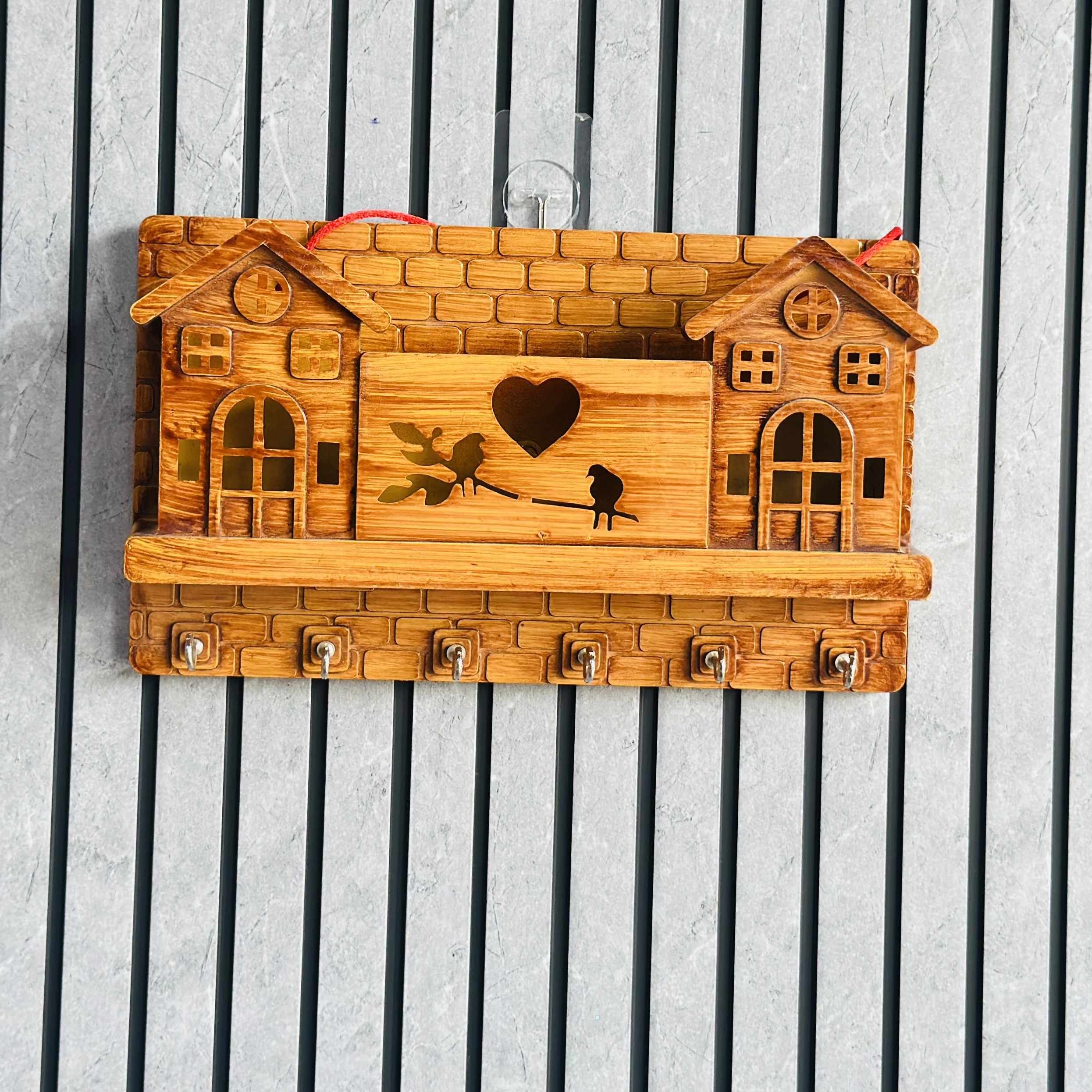 Wooden key holder (SKU-D5AHEK)