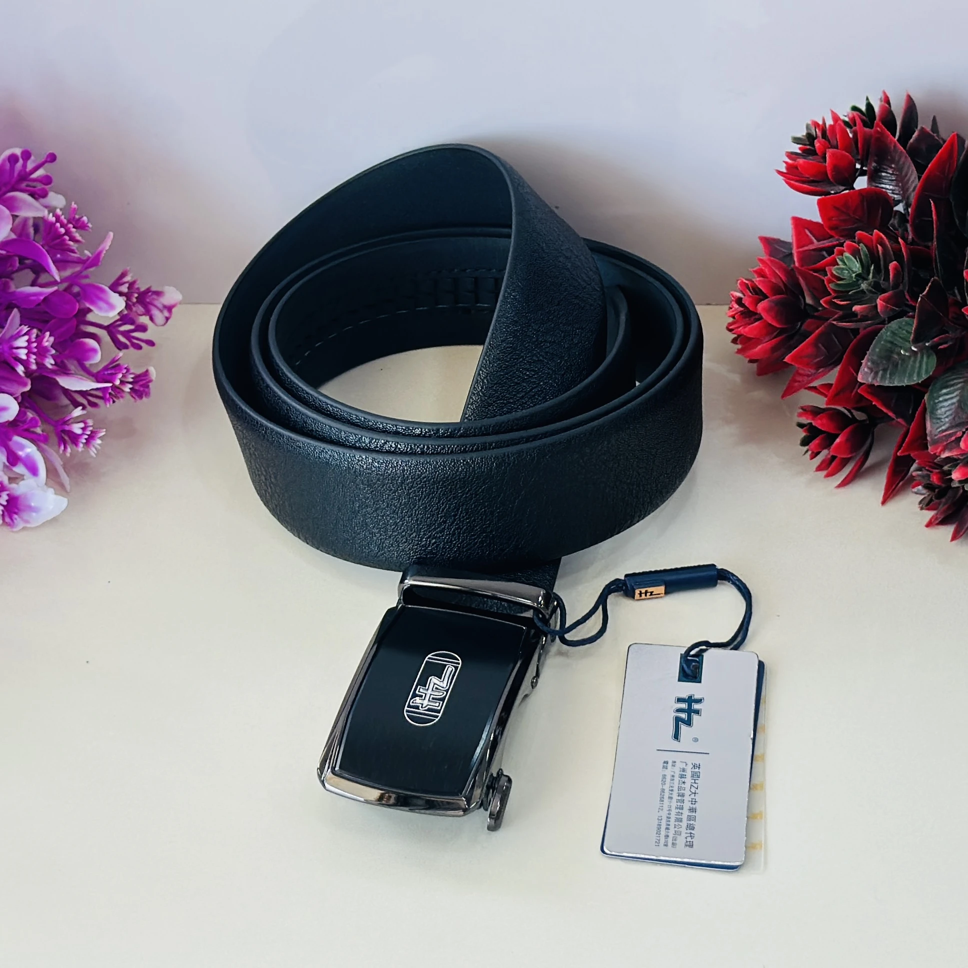 Black leather auto-lock buckle belt