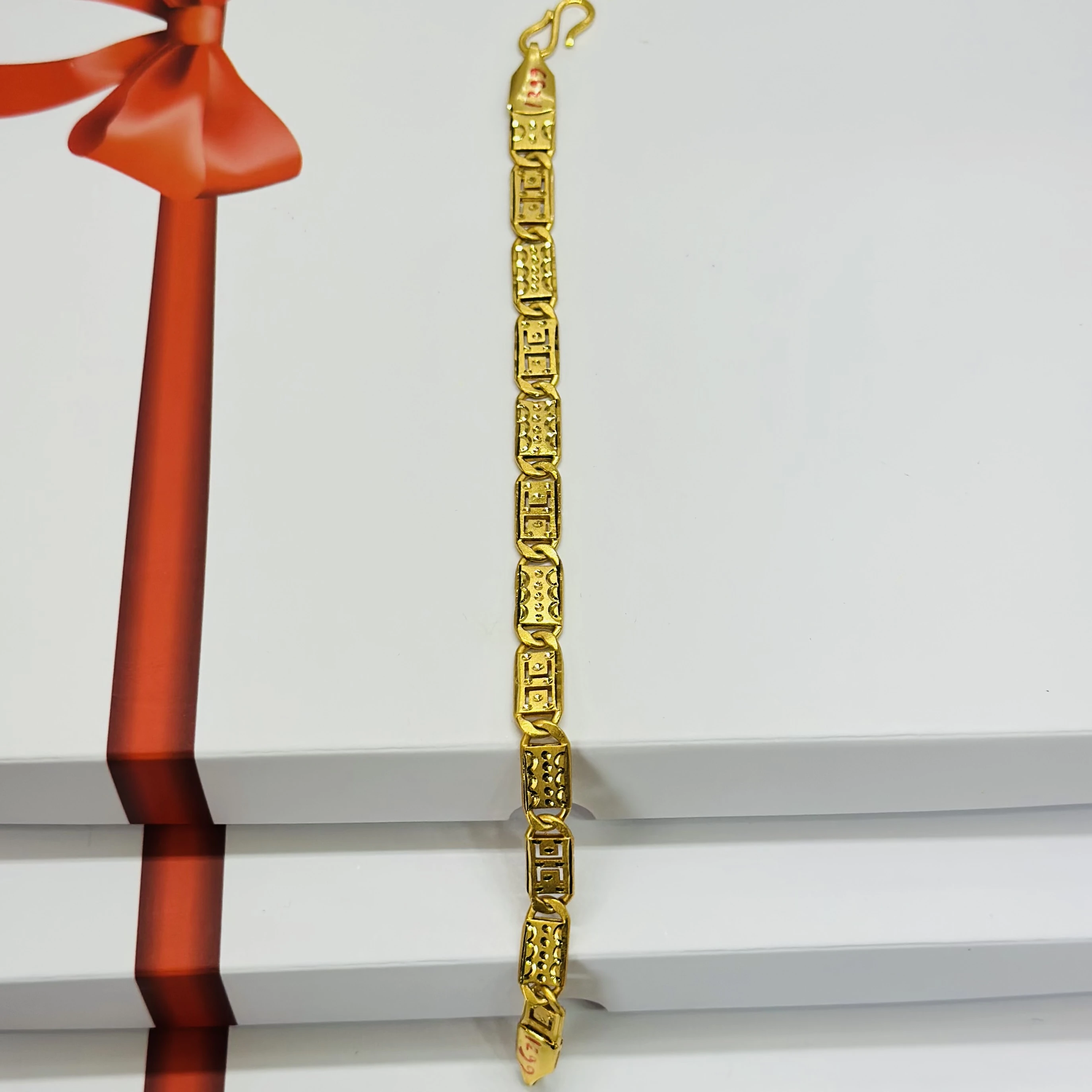 Gold plated Breslet for men’s