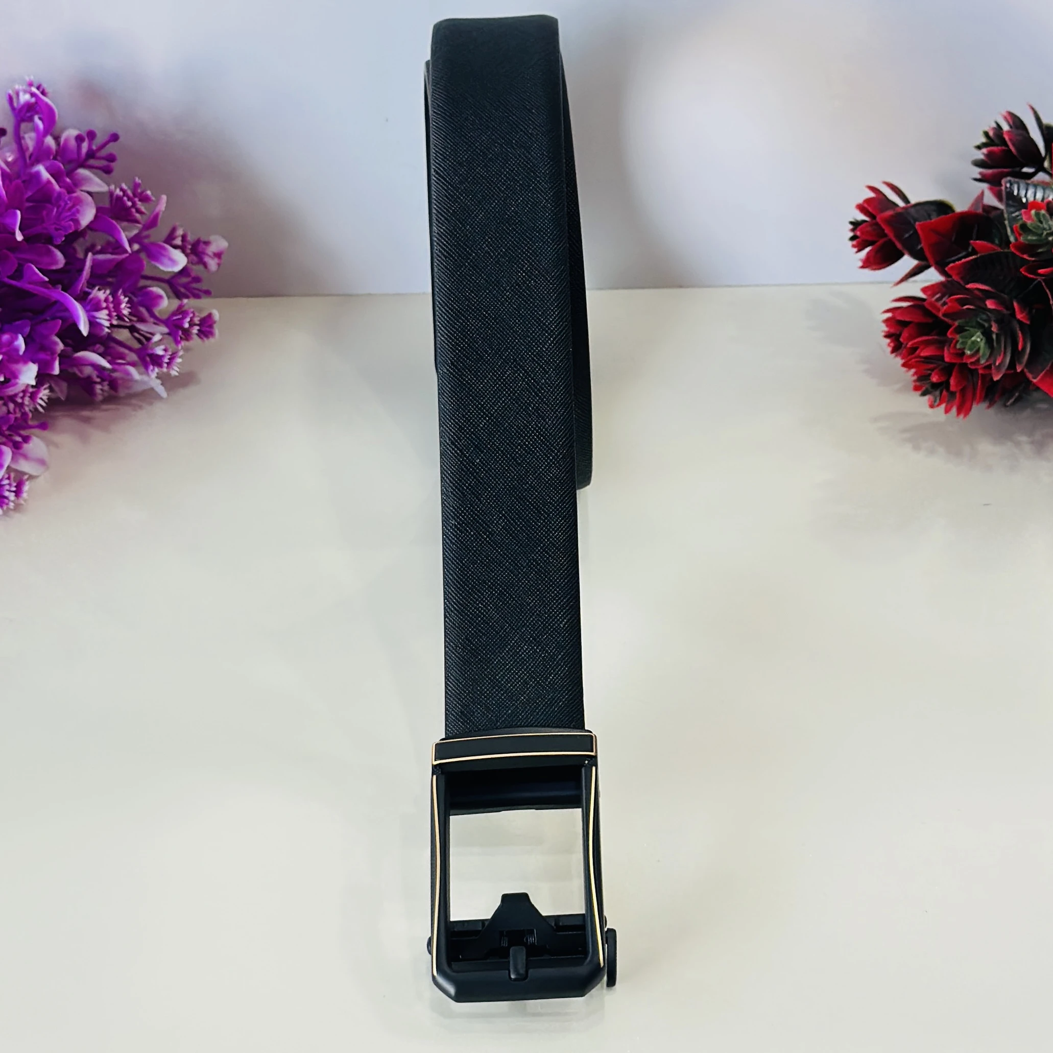 Black textured men's belt