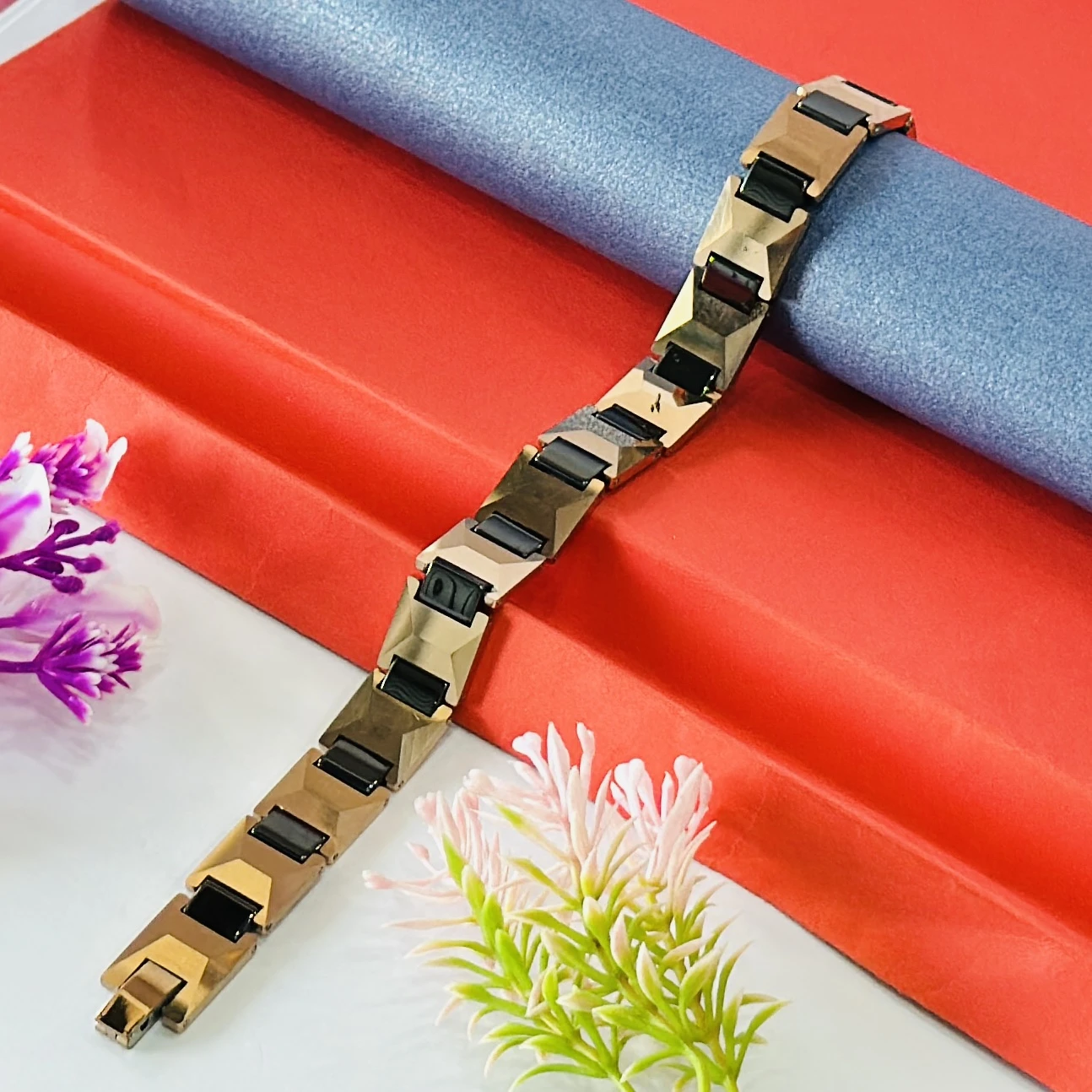 Men’s two-tone metal link bracelet