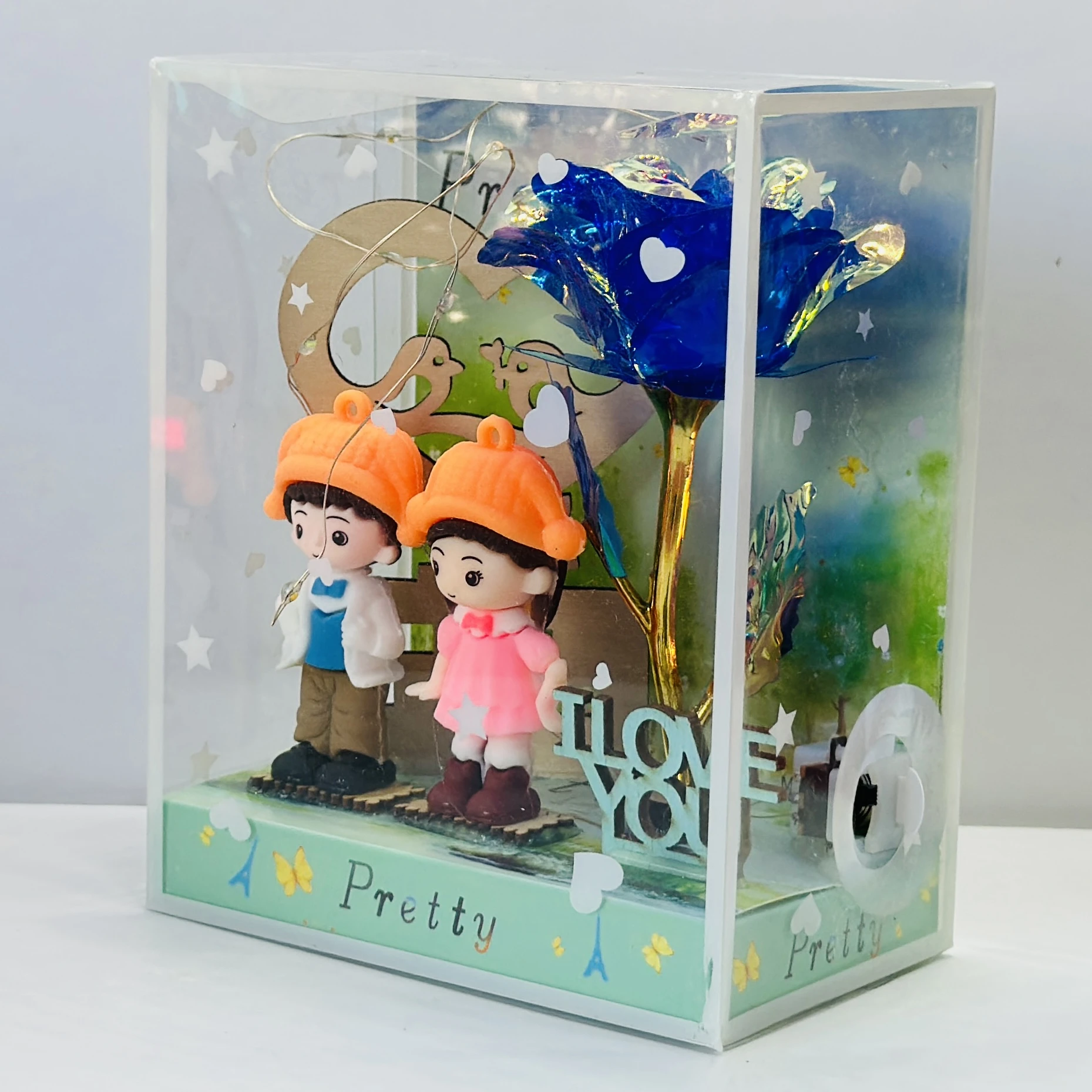 Couple Statue Decorative Showpiece