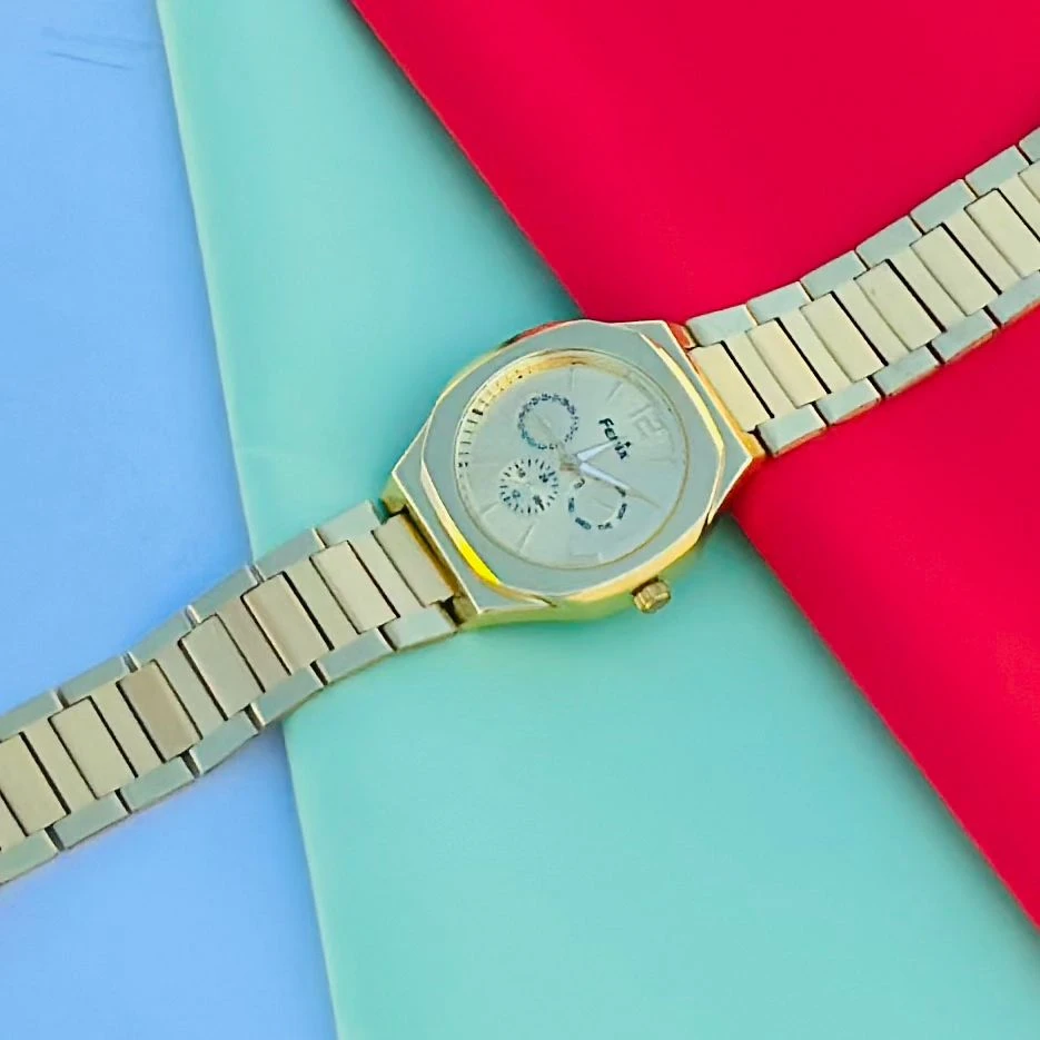 Golden Design analog watch