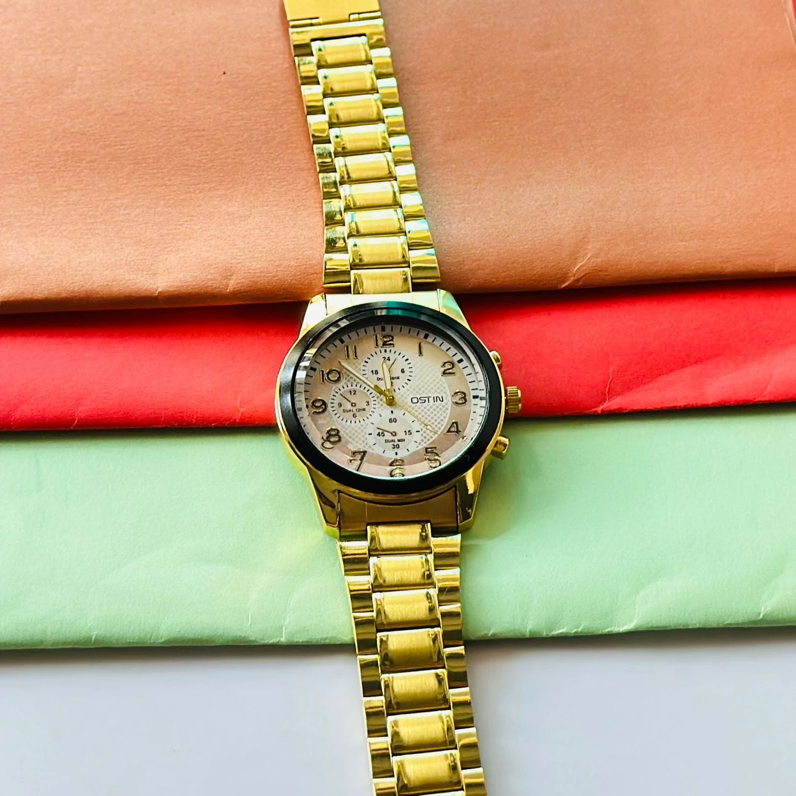 Golden Design analog watch For man’s