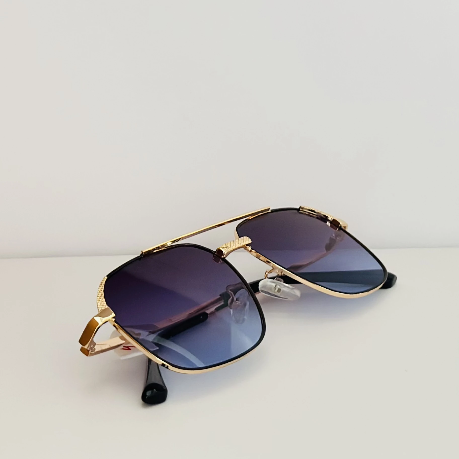 Vincent Chase square sunglasses