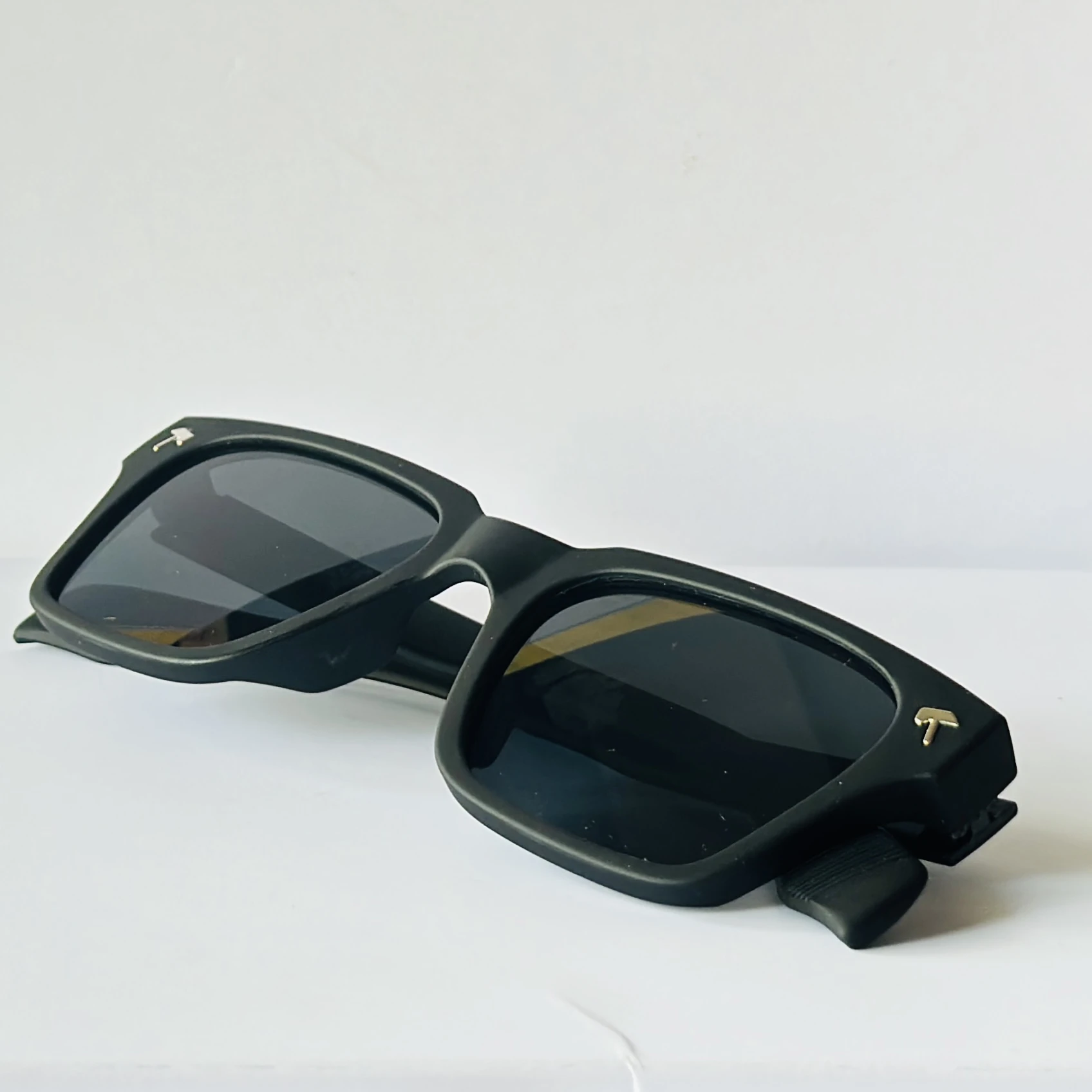 Shadify premium square sunglasses