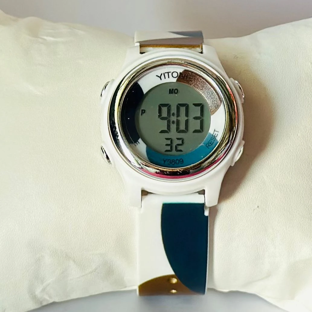 Yitong digital sports watch